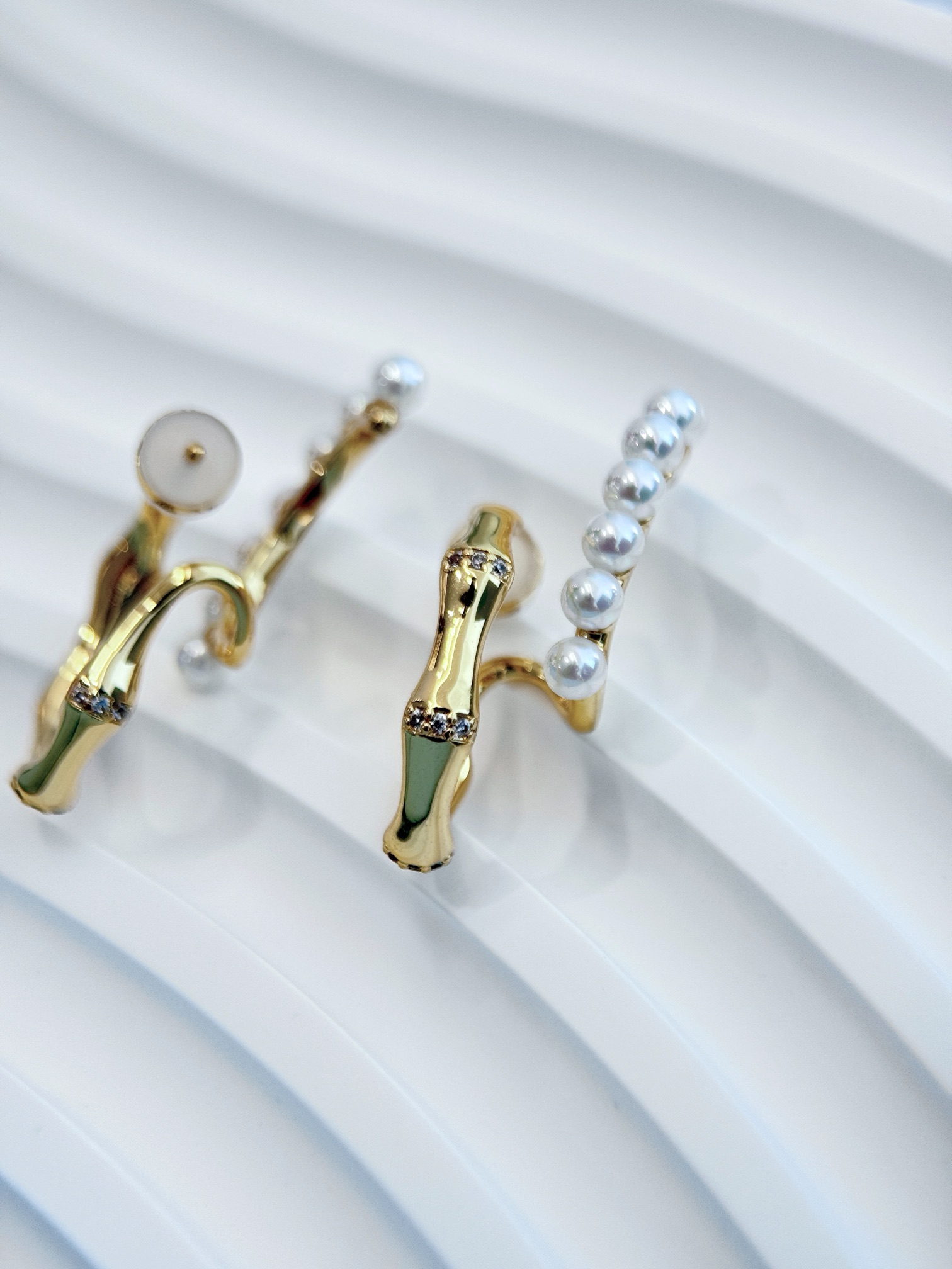 Bamboo Motif Double Pearl Earrings - Comprehensive 7