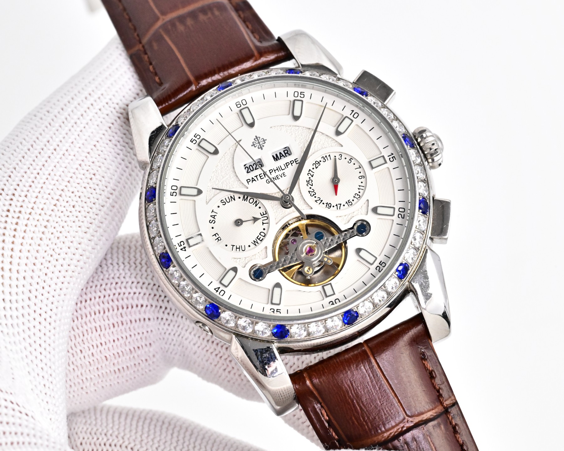NO:820118,Unified, complex timepieces, luxurious and elegant, classic new products, shocking launch [latest] Patek Philippe multi-functional boutique, large flywheel design [type] boutique men's watch [strap] genuine cowhide strap [movement] high-end fully automatic mechanical movement [mirror] mineral-strengthened glass (higher definition) elegant taste vast atmosphere unique ingenuity wrist treasure size 42mm diameter 12.5mm thick hot sale on the market!  Welcome to reprint!  ,,patek philippe,cowhide19860909统一 复杂时计 奢华大气 经典新品 震撼上市【最新】百达翡丽 多功能精品 大飞轮设计【类型】精品男士腕表【表带】真牛皮表带【机芯】高端全自动机械机芯【镜面】矿物质强化玻璃（更高清） 品味高雅 浩瀚大气 匠心独运 腕间瑰宝 尺寸直径42mm厚12.5mm热卖上市！欢迎转载！,,patek philippe,cowhide,Watch