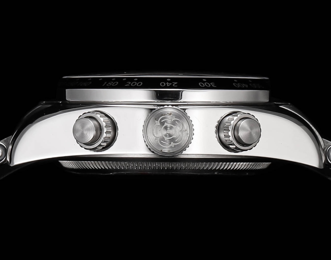 TUDOR帝舵碧湾计时型BlackBayChrono精钢款腕表！细致刻画表盘完美对称纹路清晰提升质感与美