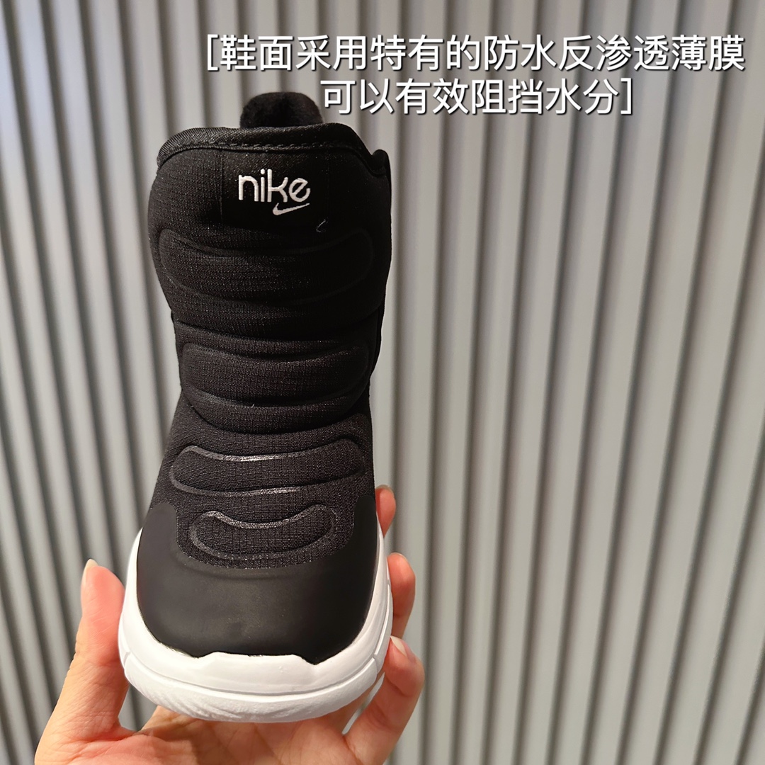 NK雪地靴中的战斗机❗️它不仅能保护宝宝的小脚丫不受寒冷侵袭🥶还能让宝宝在雪地中自由奔跑🏃‍♀️🏃-选品中心