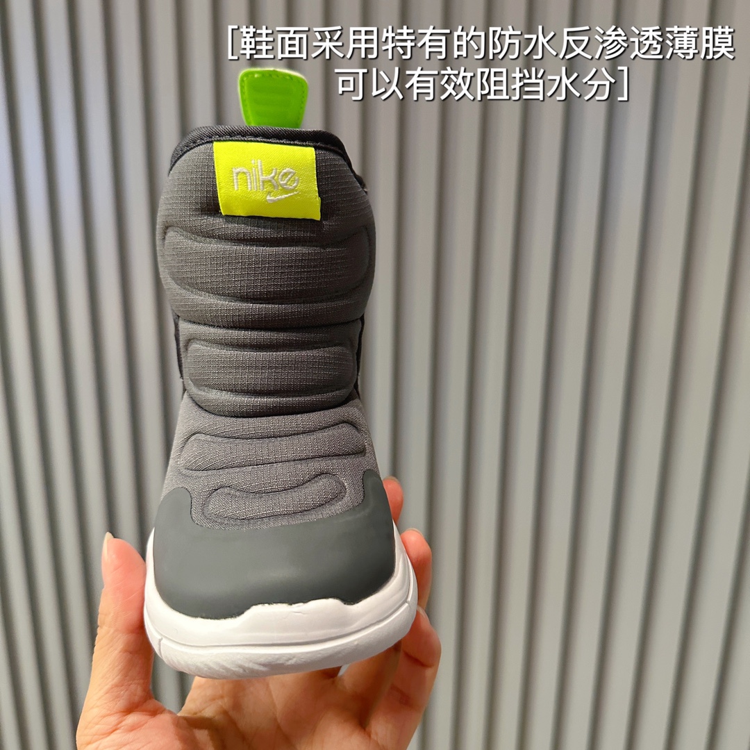 NK雪地靴中的战斗机❗️它不仅能保护宝宝的小脚丫不受寒冷侵袭🥶还能让宝宝在雪地中自由奔跑🏃‍♀️🏃-选品中心