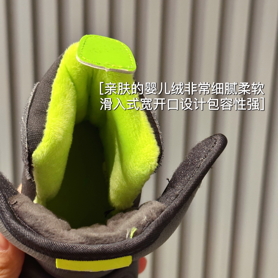 图片[7]-NK雪地靴中的战斗机❗️它不仅能保护宝宝的小脚丫不受寒冷侵袭🥶还能让宝宝在雪地中自由奔跑🏃‍♀️🏃-选品中心