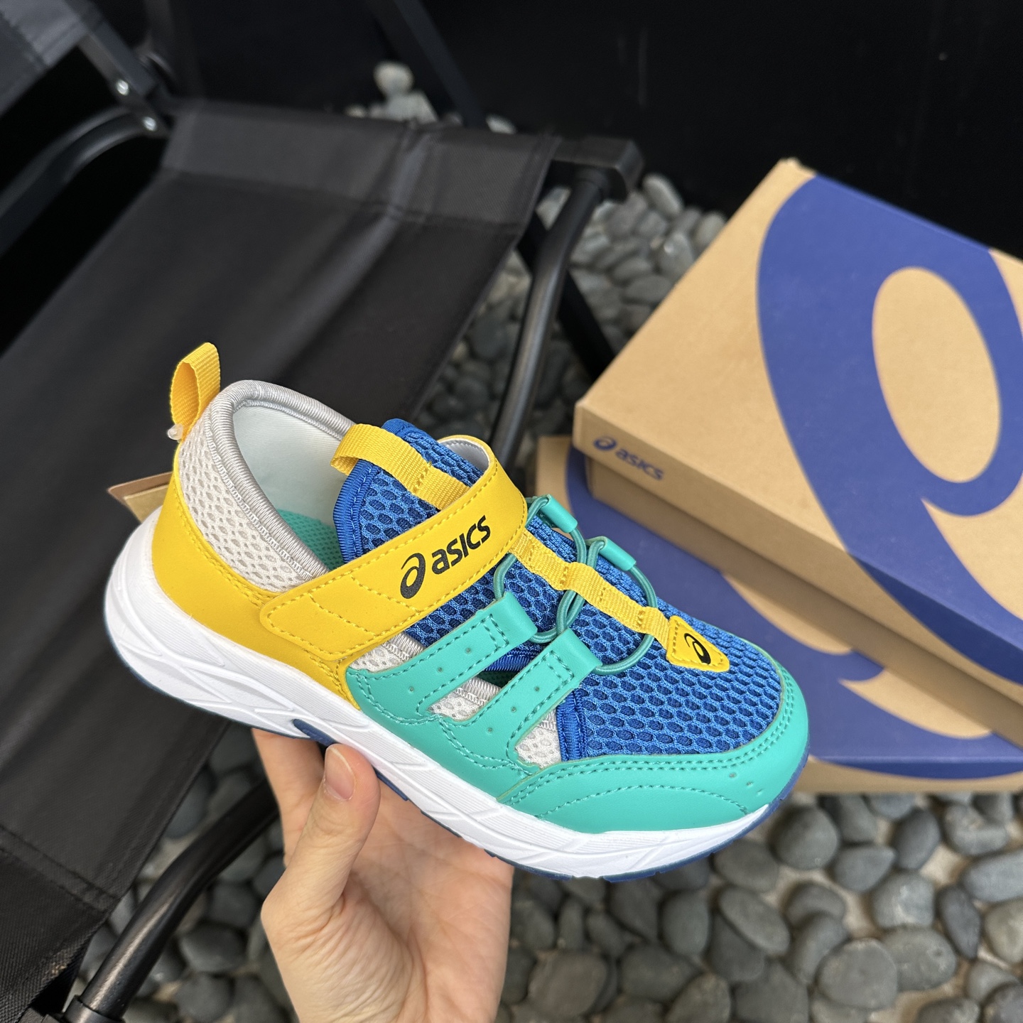 图片[6]-⛰️亚瑟士这双儿童轮胎登山鞋，采用超强耐磨轮胎大底，防滑抓地力MAX，让孩子在户外玩耍时，无论是泥泞小道还是崎岖山路，都能轻松应对。透气网布鞋面，搭配柔软内衬，长时间奔跑也不闷脚，舒适度满分。尺码26-37-选品中心