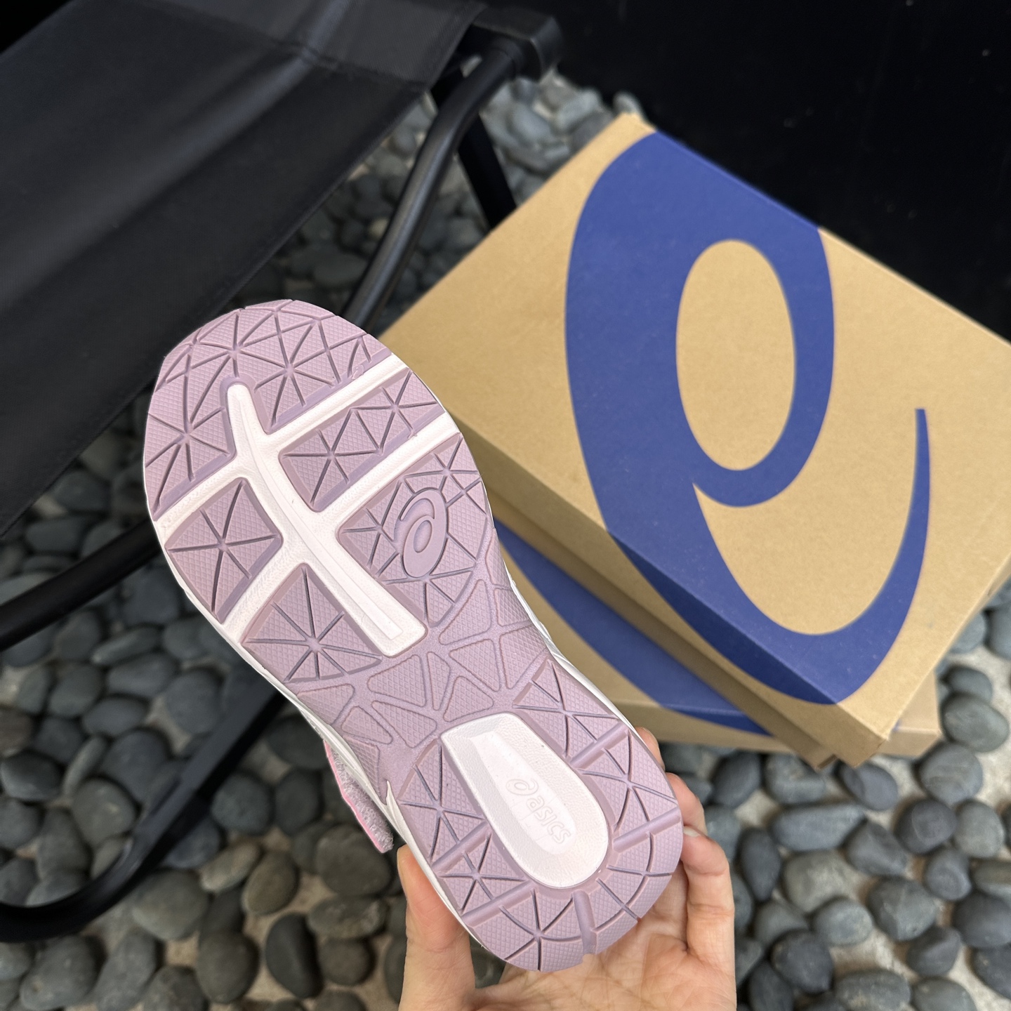 图片[6]-⛰️亚瑟士这双儿童轮胎登山鞋，采用超强耐磨轮胎大底，防滑抓地力MAX，让孩子在户外玩耍时，无论是泥泞小道还是崎岖山路，都能轻松应对。透气网布鞋面，搭配柔软内衬，长时间奔跑也不闷脚，舒适度满分。尺码26-37-选品中心