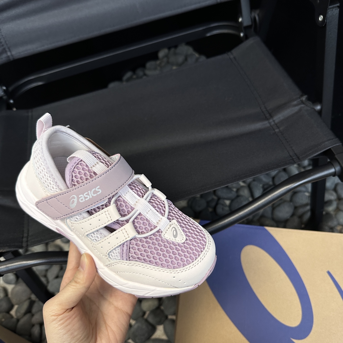 图片[8]-⛰️亚瑟士这双儿童轮胎登山鞋，采用超强耐磨轮胎大底，防滑抓地力MAX，让孩子在户外玩耍时，无论是泥泞小道还是崎岖山路，都能轻松应对。透气网布鞋面，搭配柔软内衬，长时间奔跑也不闷脚，舒适度满分。尺码26-37-选品中心