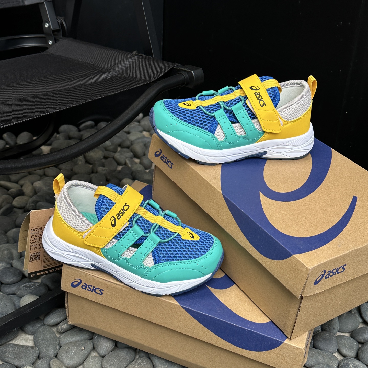 💛颜控妈妈对这次新款也是超满意😉！ 穿这双鞋出门 澄喊累不愿意走的次数少了很多，看着她每次蹦蹦跳跳超有活力的样子真的幸福感十足-选品中心