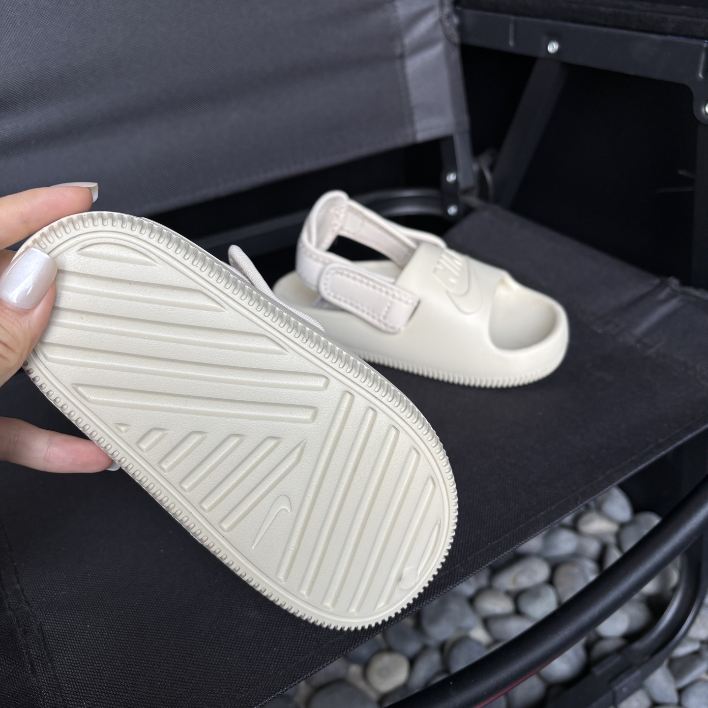 图片[6]-🌟Nike夏季露趾魔术贴两穿凉鞋 采用双开魔术贴设计 方便宝贝穿脱✅后跟走线工整，细节🈵🈵 两穿设计，水上娱乐更方便 尺码22-35-选品中心