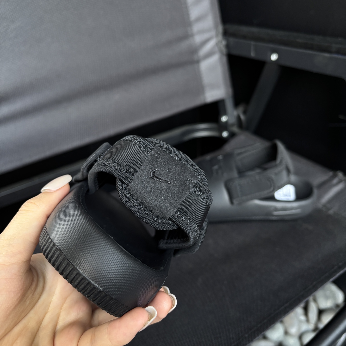 图片[3]-🌟Nike夏季露趾魔术贴两穿凉鞋 采用双开魔术贴设计 方便宝贝穿脱✅后跟走线工整，细节🈵🈵 两穿设计，水上娱乐更方便 尺码22-35-选品中心