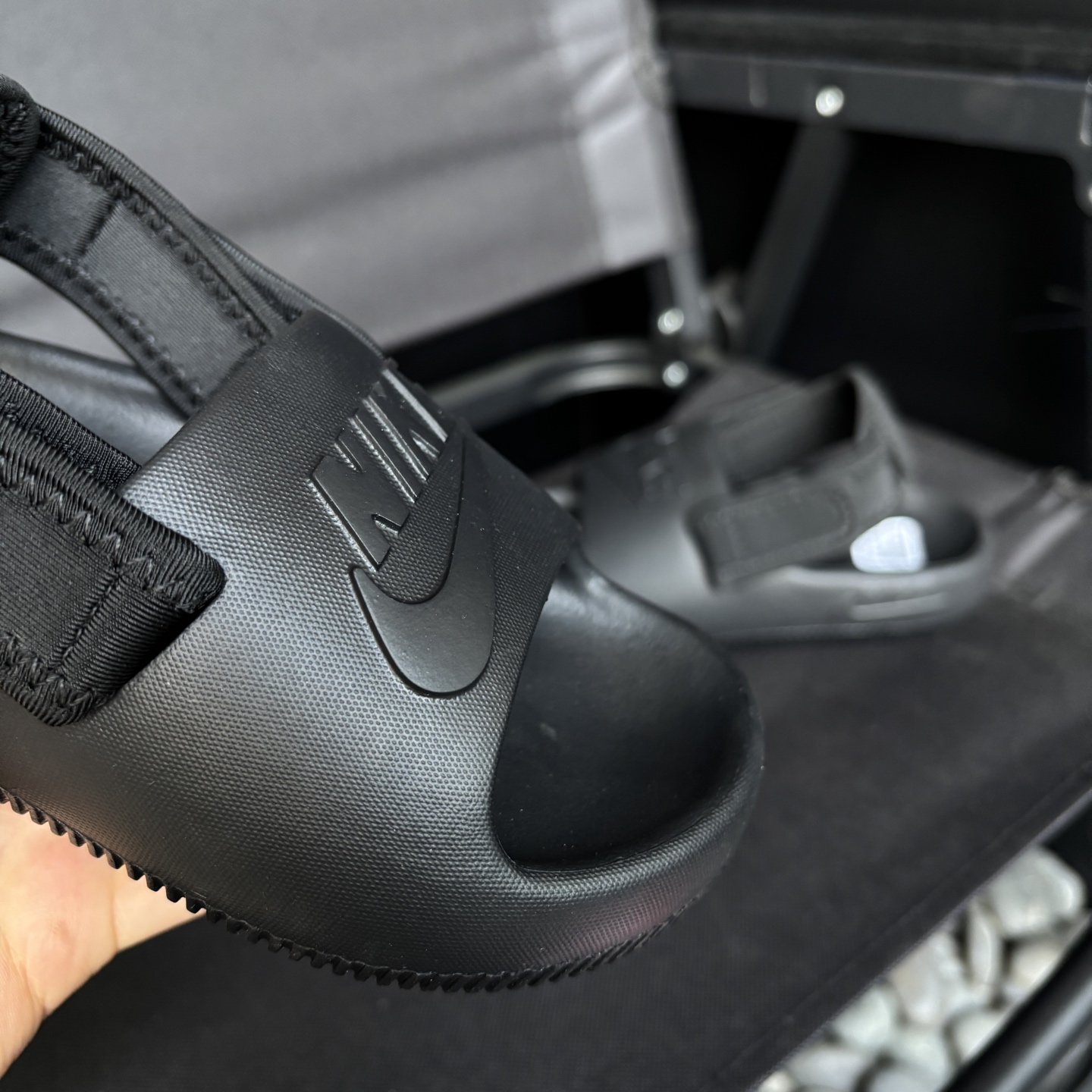 图片[5]-🌟Nike夏季露趾魔术贴两穿凉鞋 采用双开魔术贴设计 方便宝贝穿脱✅后跟走线工整，细节🈵🈵 两穿设计，水上娱乐更方便 尺码22-35-选品中心