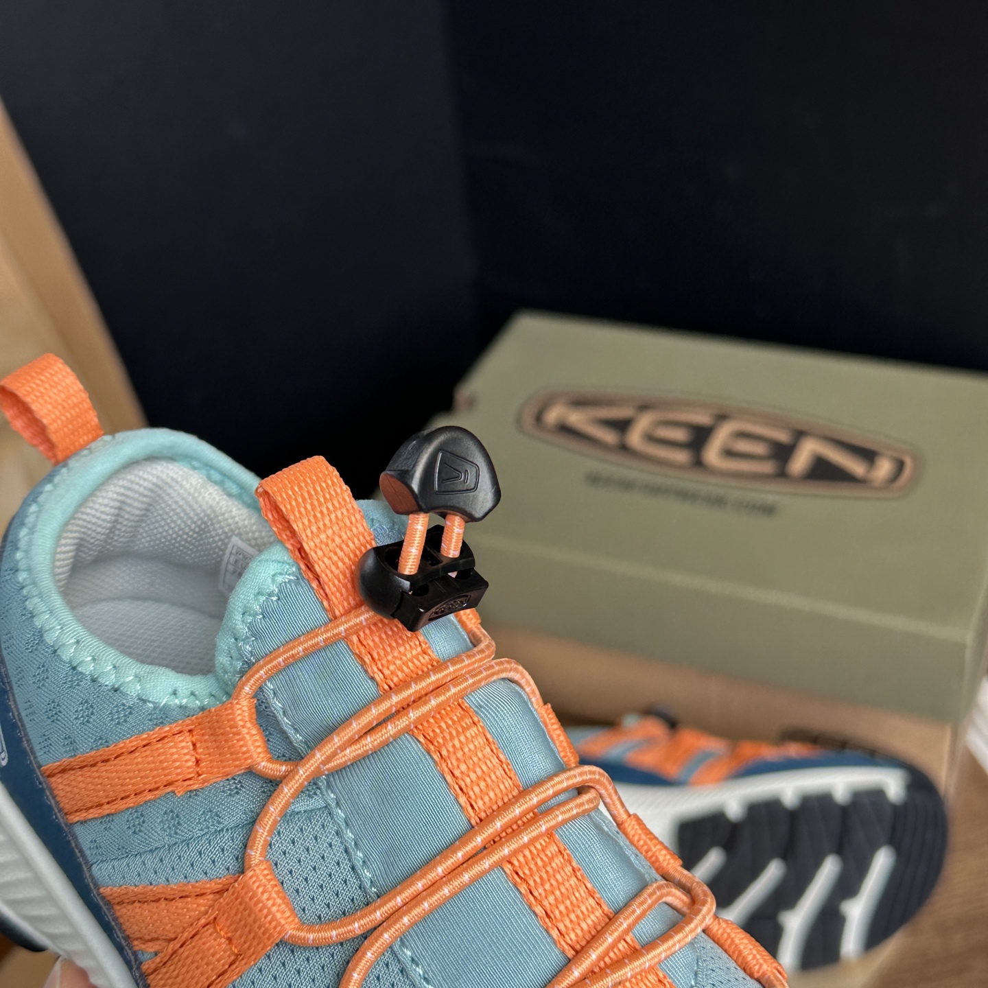 图片[3]-📷原图无滤镜实拍 ＿KEEN科恩 橙绿细节图🔍-选品中心