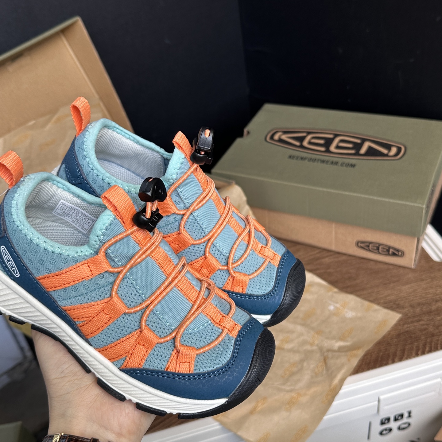图片[6]-📷原图无滤镜实拍 ＿KEEN科恩 橙绿细节图🔍-选品中心