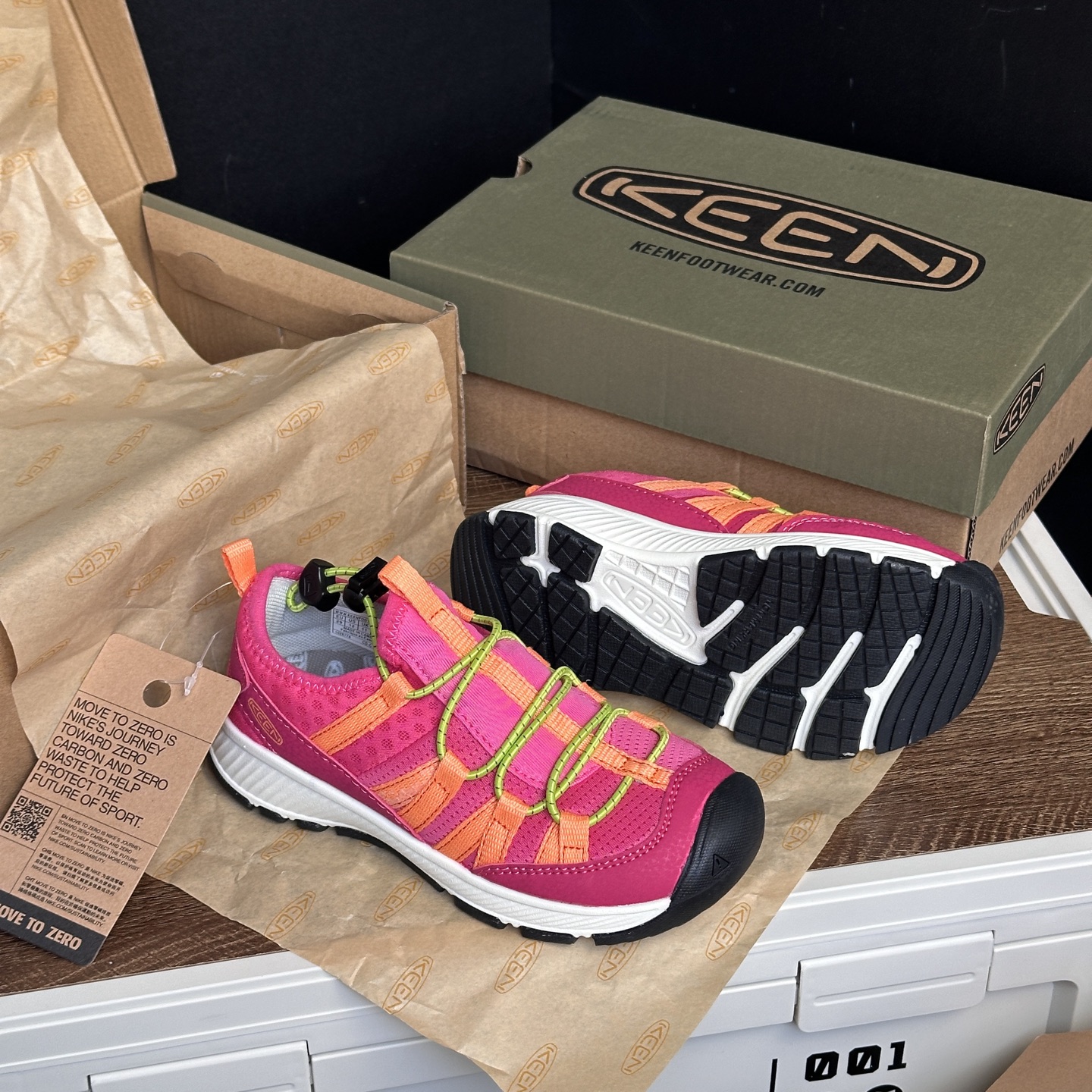 📷原图无滤镜实拍 ＿KEEN科恩 玫红细节图🔍-选品中心