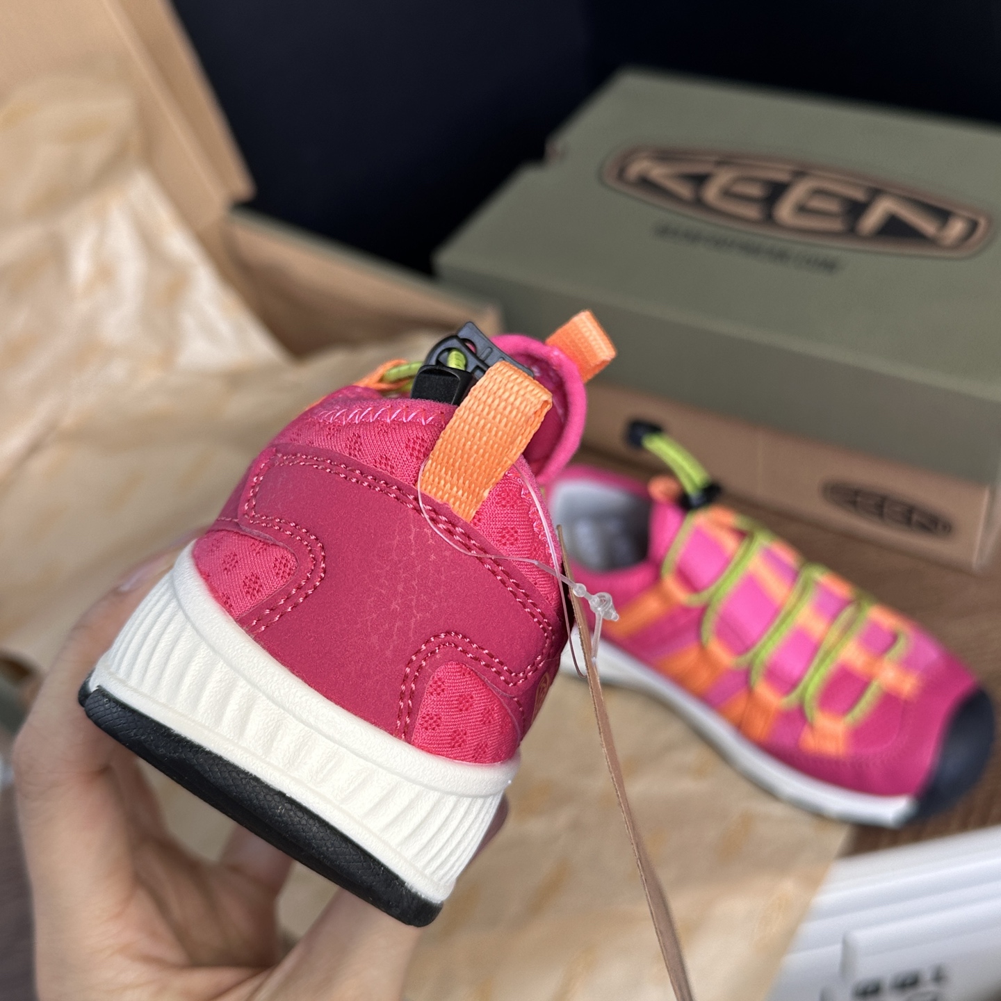 图片[4]-📷原图无滤镜实拍 ＿KEEN科恩 玫红细节图🔍-选品中心