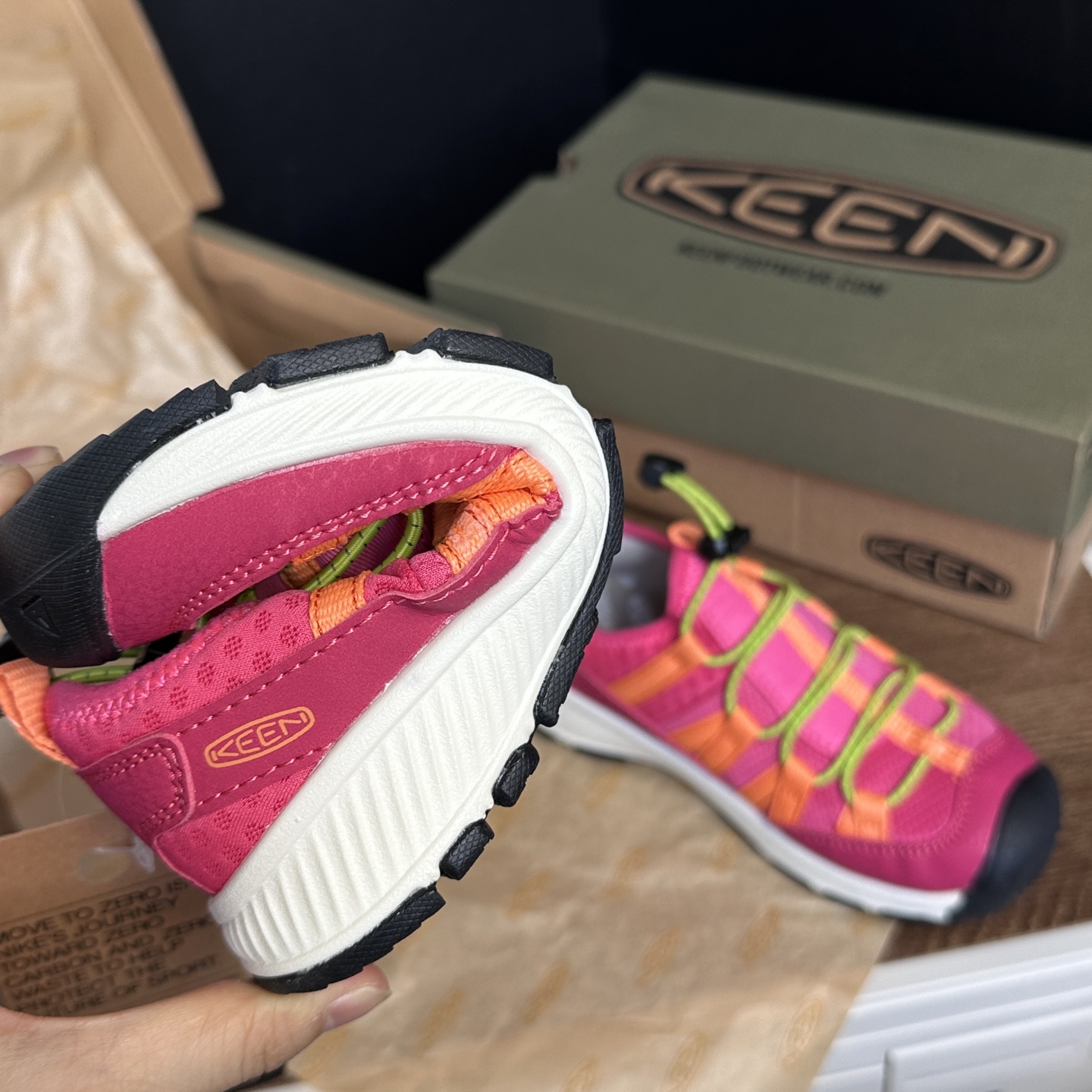 图片[7]-📷原图无滤镜实拍 ＿KEEN科恩 玫红细节图🔍-选品中心