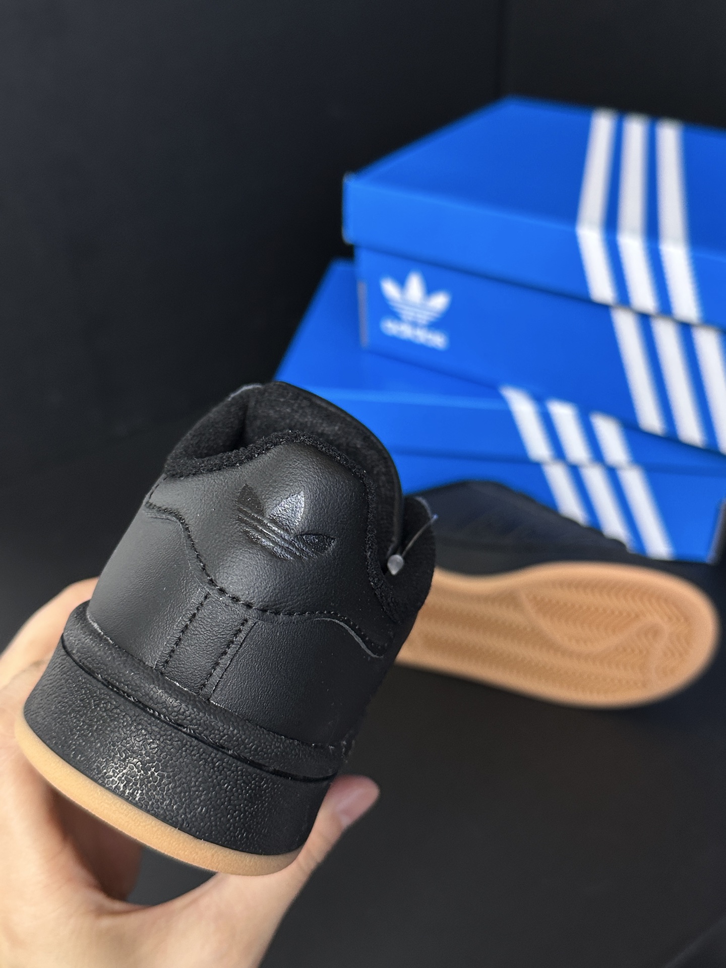 图片[6]-📷实拍细节图 ＿纯黑🕶️·这款是整个皮革面 黑白款+束脚卫裤+oversize卫衣，潮酷街头感拿捏～-选品中心