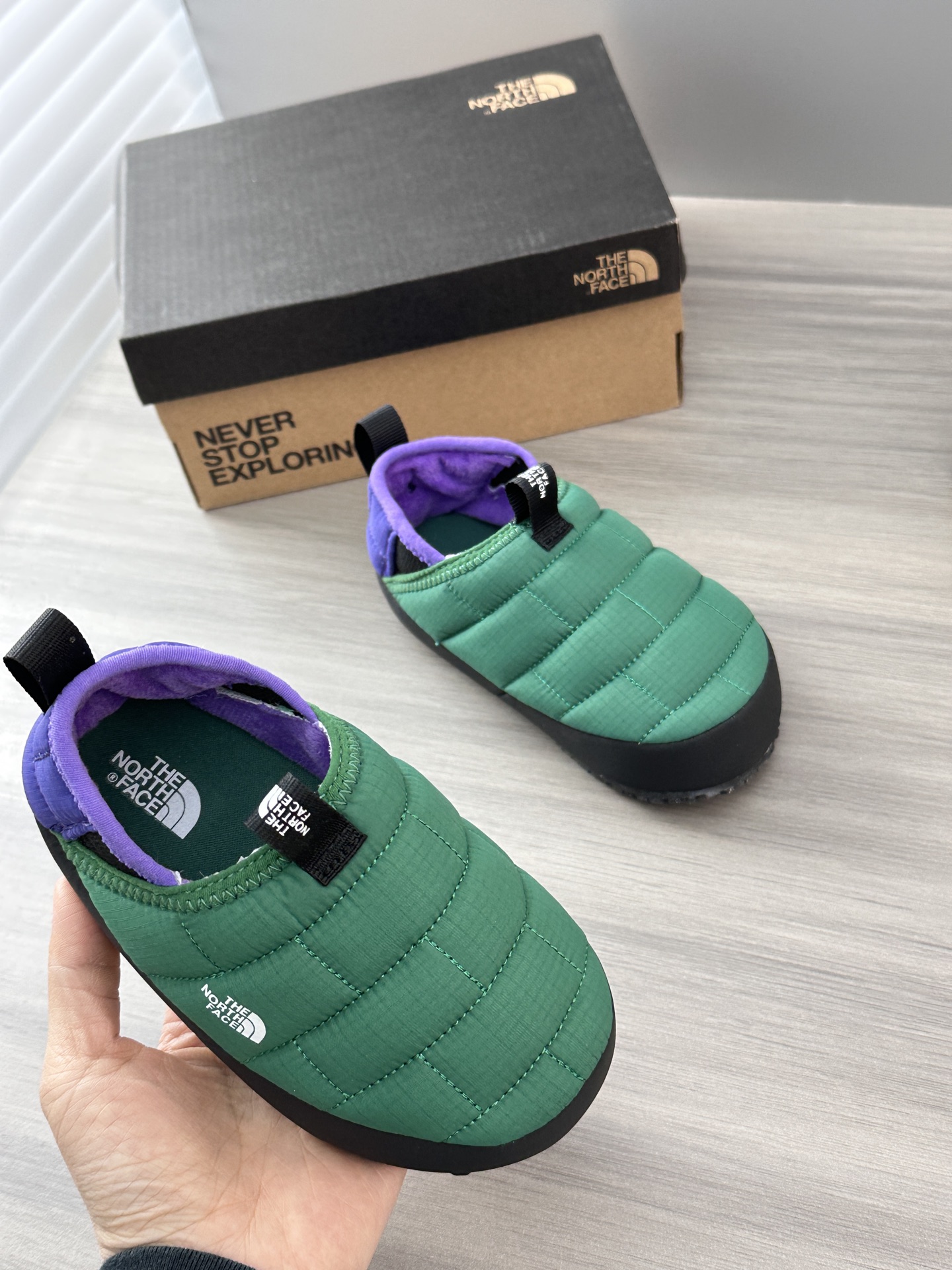 图片[4]-北面面包鞋 📷实拍细节–原相机直出原图 💜💚 新配色小北款，鞋面是防风防水的，好打理，但不能当雨鞋穿哦，真的非常轻，很软也很糯-选品中心