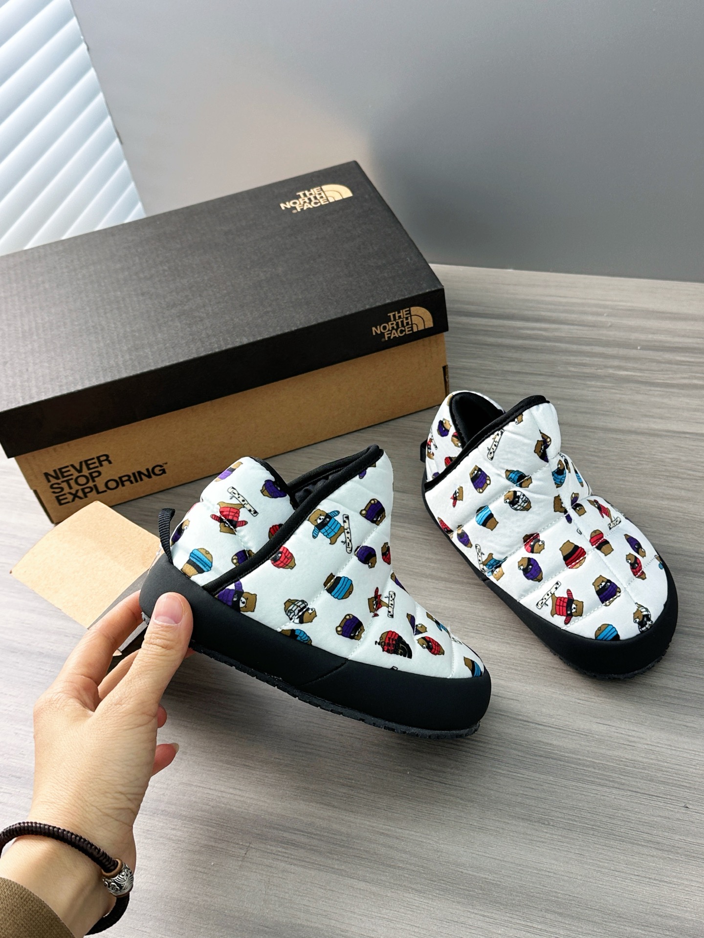 图片[2]-北面高帮面包鞋 独家新配色卡通款，羽绒服鞋面是防风防水的，羽绒湿纸巾就可以打理，很软也很糯-选品中心