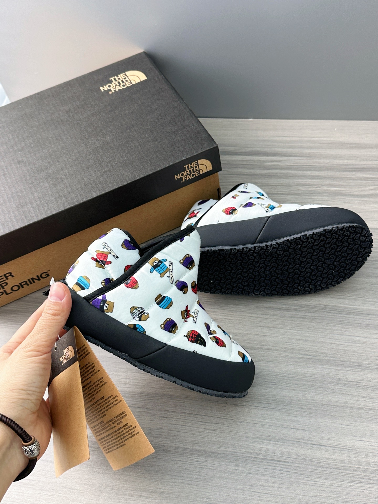 图片[8]-北面高帮面包鞋 独家新配色卡通款，羽绒服鞋面是防风防水的，羽绒湿纸巾就可以打理，很软也很糯-选品中心