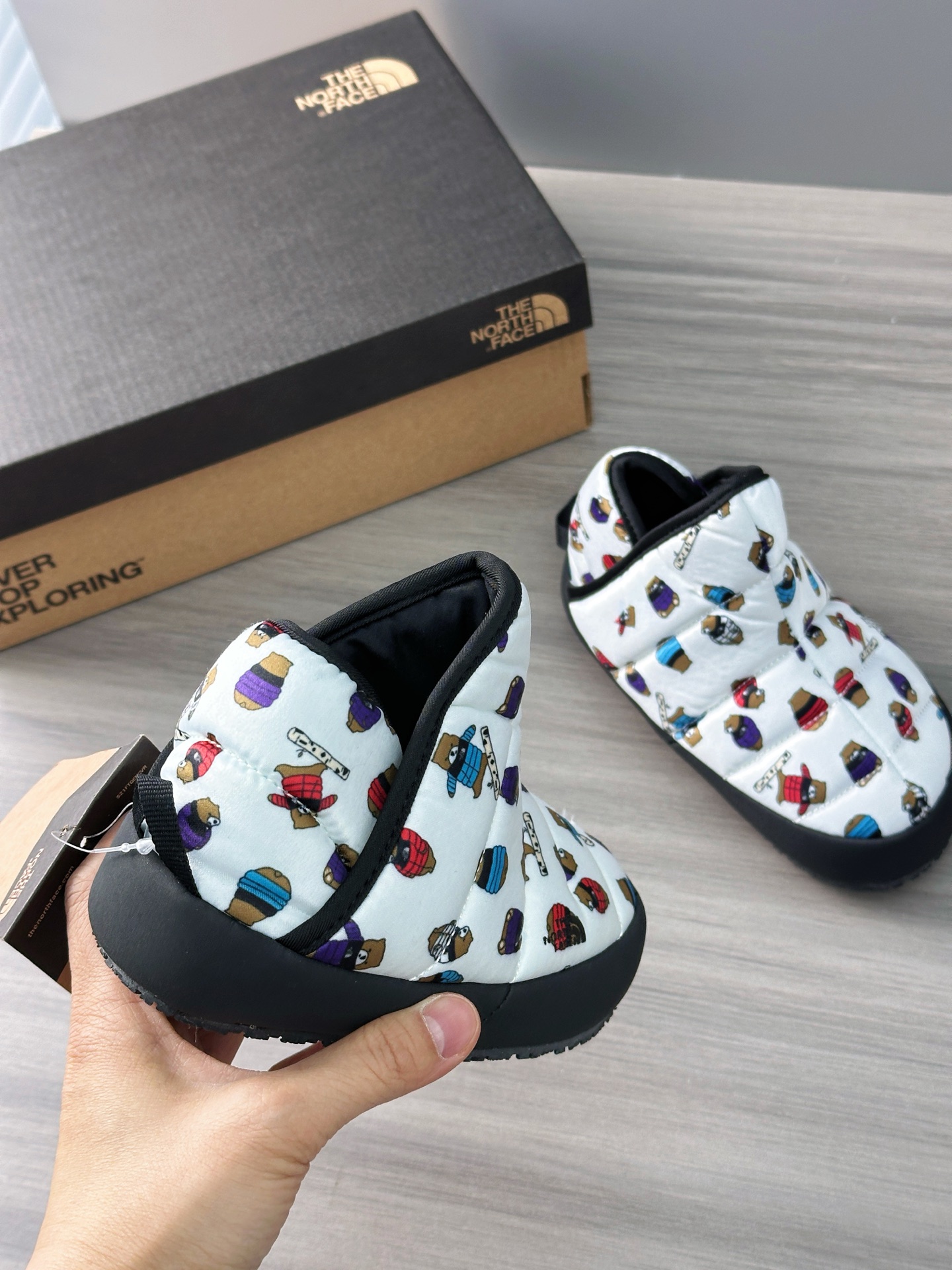 图片[4]-北面高帮面包鞋 独家新配色卡通款，羽绒服鞋面是防风防水的，羽绒湿纸巾就可以打理，很软也很糯-选品中心