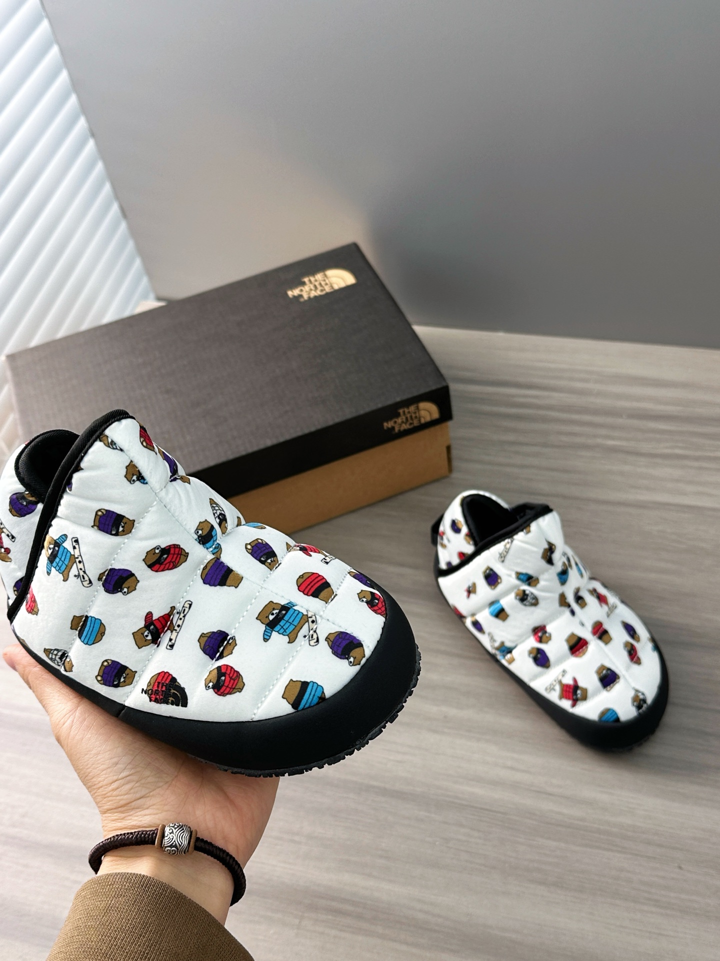 图片[3]-北面高帮面包鞋 独家新配色卡通款，羽绒服鞋面是防风防水的，羽绒湿纸巾就可以打理，很软也很糯-选品中心