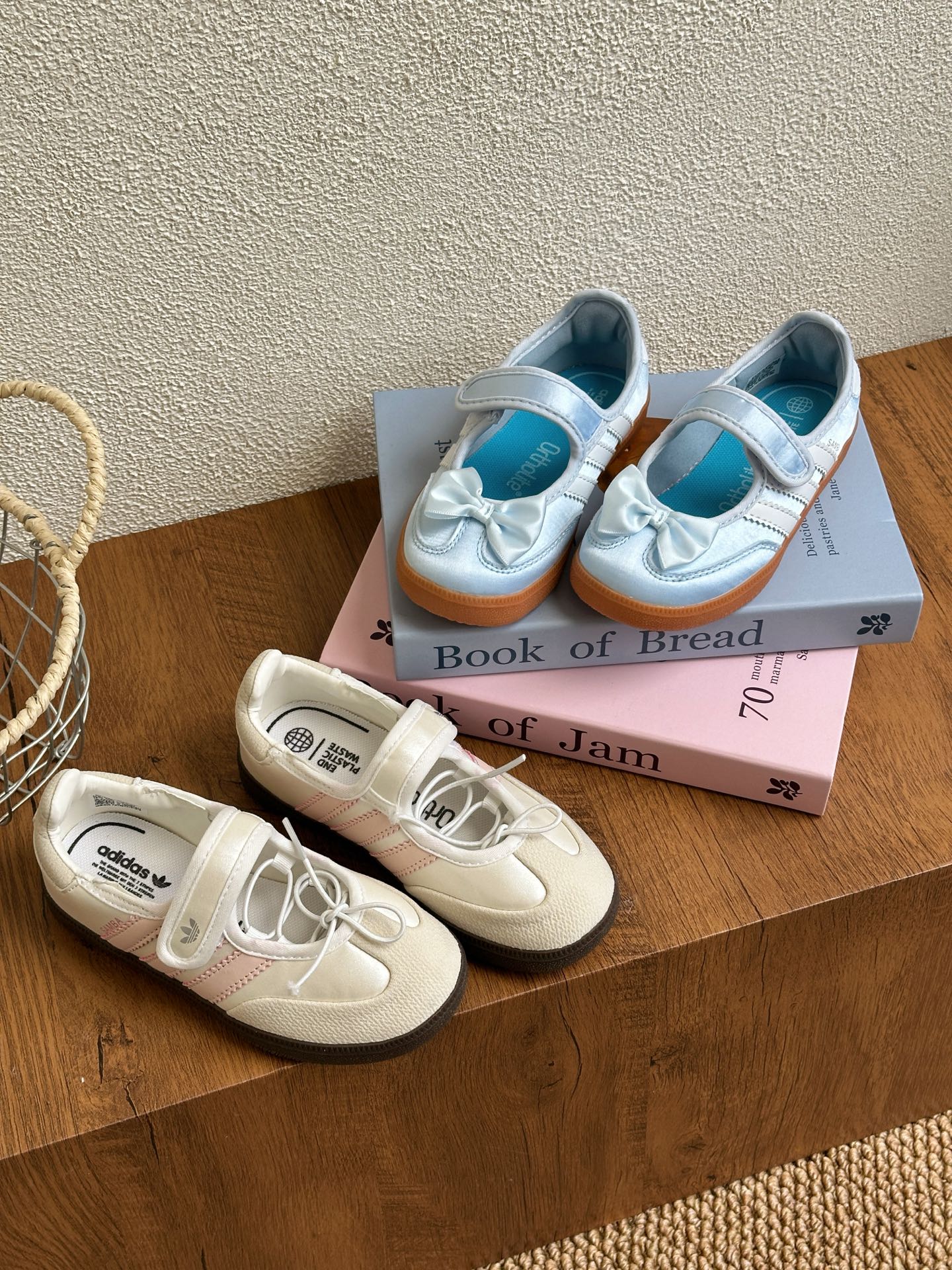 NO:770113,Detailed real-life photos of a super-beautiful sparkling Mary Jane, so beautiful that it’s so beautiful!  Disney joint model｜Ballet & Princess children's shoes Wear fairy tales on your feet, with BGM for every step Soft elastic insoles + non-slip outsole, safe and comfortable, Mary Jane, mary jane,19860909实拍细节图 超美闪光玛丽珍,美到犯规！ 迪士尼联名款｜芭蕾&公主童鞋 把童话穿在脚上,每一步都自带BGM 软弹鞋垫+防滑大底,安全又舒适,玛丽珍,mary jane,,Children's
