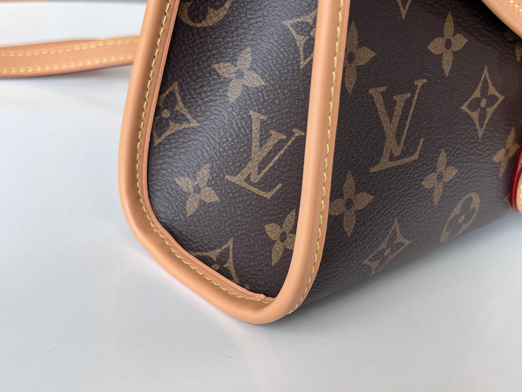 NO:200757,Original single Kelly postman bag M44919 arrives classic flower material fan-shaped button Kelly bag, more details..., LV [top original list], louis vuitton19860909原单凯莉邮差包M44919到货经典花料扇形扣凯丽bag,更多细节……,LV【顶级原单】,louis vuitton,Bag