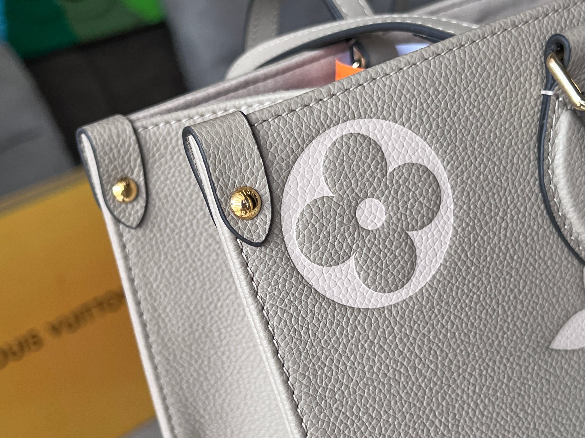 NO:201228,【ONTHEGO Medium】Original calfskin, M45494 gray OnTheGo Medium Tote bag, more details..., LV【Top Original List】,louis vuitton,cowhide19860909【ONTHEGO 中号】原厂原厂小牛皮,M45494灰色 OnTheGo 中号 Tote包,更多细节……,LV【顶级原单】,louis vuitton,cowhide,Bag