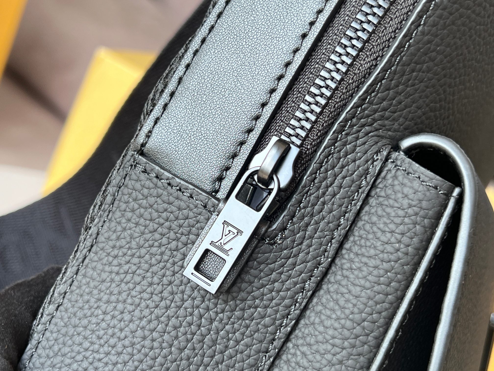 NO:204943,Original single chip model M23736 black ilot shoulder bag, more details..., LV [top original single], louis vuitton, shoulder bags19860909原单芯片型号M23736黑色ilot 单肩包,更多细节……,LV【顶级原单】,louis vuitton,shoulder bags,Bag