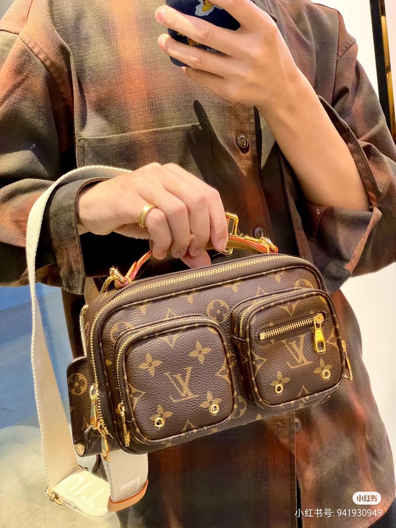 NO:200795,Original single quality model M80446 presbyop camera bag Flower material Classic canvas with wide shoulder straps, can accommodate mobile phones, presbyop double bag cloth shoulder strap camera free shipping bag oo[handshake][handshake] Its adjustable wide shoulder strap is equipped with sliding coin wallet, injecting practical functions into avant-garde design. Size 18.0 x11.0 x10.0 cm, LV [top original list], louis vuitton, wallets, satchels19860909原单品质型号 M80446老花相机包 花料 经典帆布搭配宽肩带,可容纳手机,老花双袋布面肩带相机包邮差挎包oo[握手][握手]其可调节宽肩带配有滑动零钱包,为前卫设计注入实用功能.尺寸18.0 x11.0 x10.0 cm,LV【顶级原单】,louis vuitton,wallets,satchels,Bag