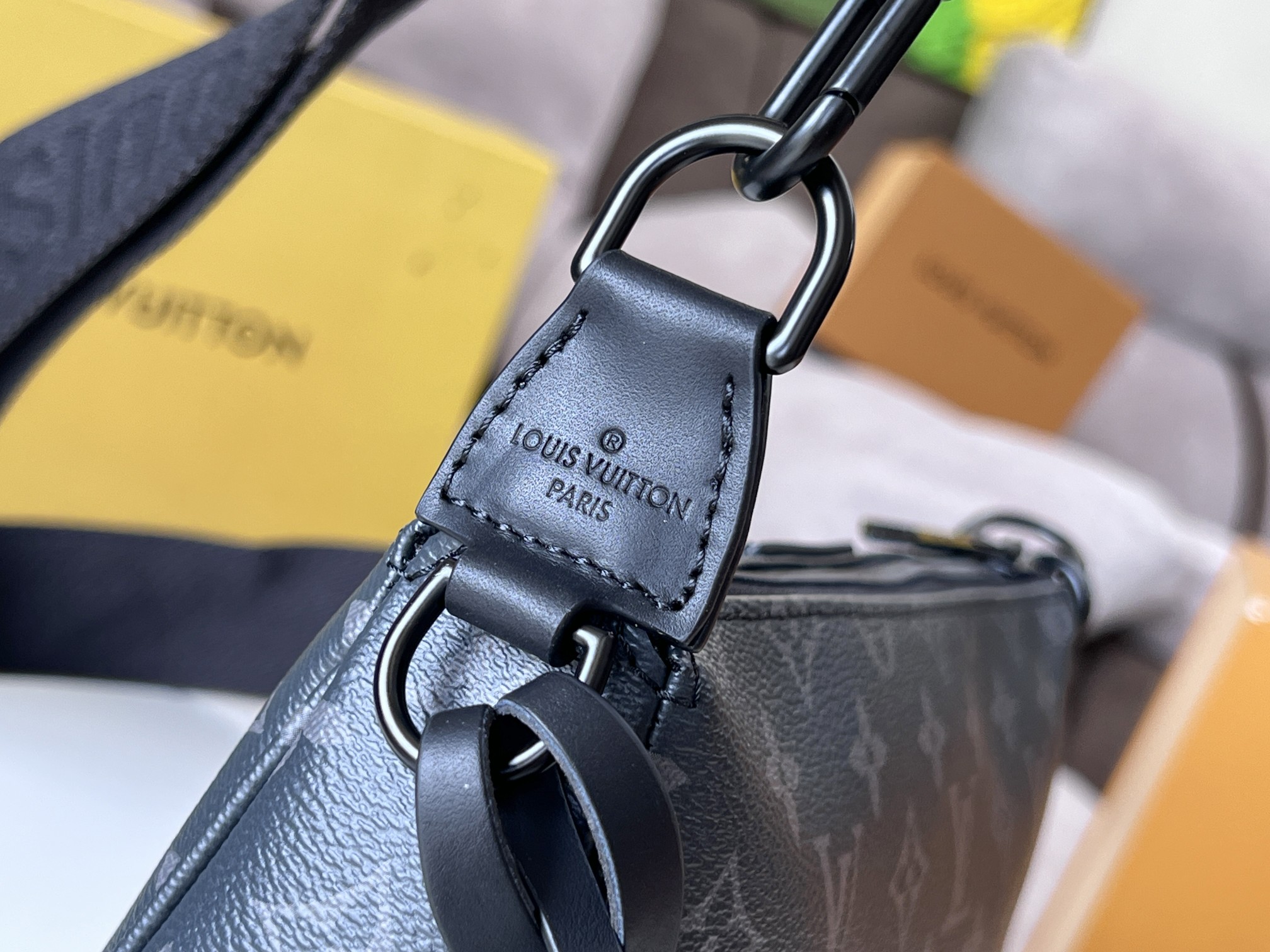 NO:200888,Variable code chip top original single all steel hardware model M11741 men underarm bag this model ochette Accessoire XL handbag, more details..., LV [top original single], louis vuitton19860909变码芯片顶级原单全钢五金型号M11741男款腋下包本款 ochette Accessoire XL 手袋,更多细节……,LV【顶级原单】,louis vuitton,Bag