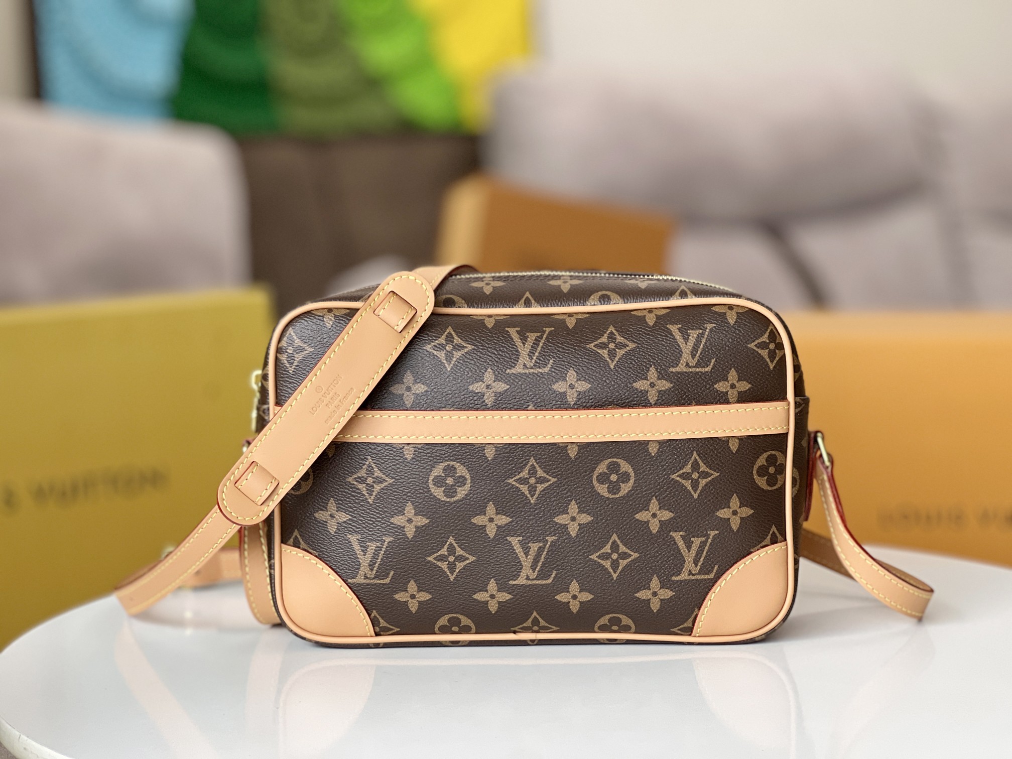 NO:200394,Original single-quality model M51274 medium vintage medieval camera bag, crossbody bag, universal for men and women, classic monogram canvas with yellow leather trim, calm and atmospheric, an open outer pocket, zippered side pocket inside, adjustable shoulder straps to switch freely at any time, and the daily use capacity is sufficient!  Size 27*17*7cm.,LV【Top Original List】,louis vuitton,satchels,crossbody bags19860909原单品质型号M51274 中号 vintage中古相机包,斜挎包,男女通用,经典的monogram 帆布配以黄皮饰边,沉稳不失大气,一个外侧开口袋,内里含拉链侧袋,可调节肩带随时自由切换,日常使用容量充足！尺寸27*17*7cm.,LV【顶级原单】,louis vuitton,satchels,crossbody bags,Bag