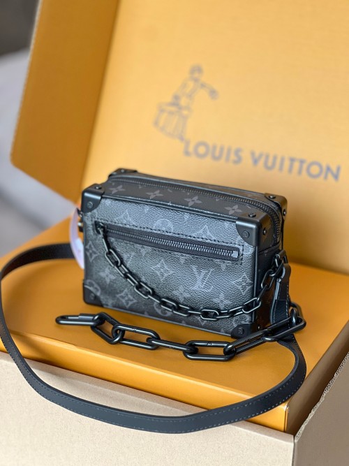 Louis Vuitton Mini Soft Trunk Bag, Monogram Black, 18.5cm 1 Louis Vuitton Mini Soft Trunk Bag, Monogram Black, 18.5cm