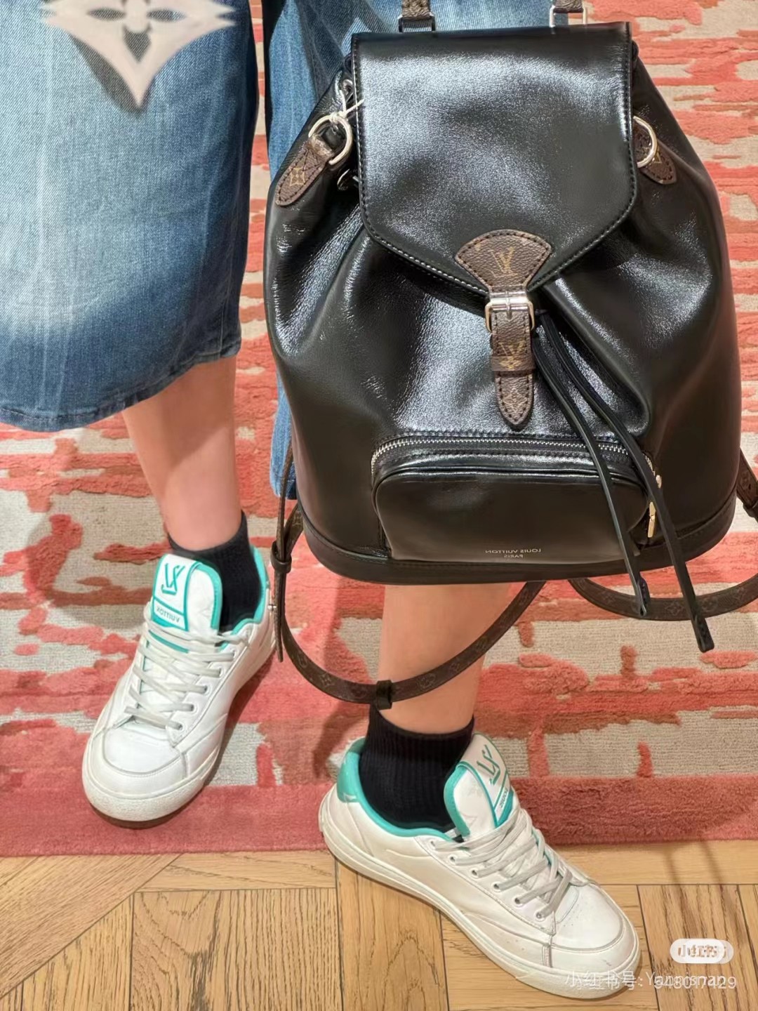 NO:210148,Original sheepskin all-steel hardware variable chip model M12587 black full-leather backpack This Montsouris small backpack is made of shiny sheepskin leather and incorporates Monogram details, cleverly revealing the identity of the LV Vibe series. Louis Vuitton classic buckle and leather drawstring are rich in functional design, unique metal parts make the finishing touch. Zippered front pocket makes small items safe and secure. 28 x 30 x 18 cm, LV [top original list], louis vuitton, louis vuitton, sheepskin19860909原厂羊皮全钢五金变码芯片型号M12587黑色全皮双肩包本款 Montsouris 小号双肩包为亮泽羊皮革融入 Monogram 细节,巧妙道出 LV Vibe 系列身份.路易威登典藏搭扣与皮革抽绳丰富功能设计,别致金属件成就点睛之笔.拉链前袋令小件物品稳妥随行. 28 x 30 x 18 厘米,LV【顶级原单】,louis vuitton,louis vuitton,sheepskin,Bag