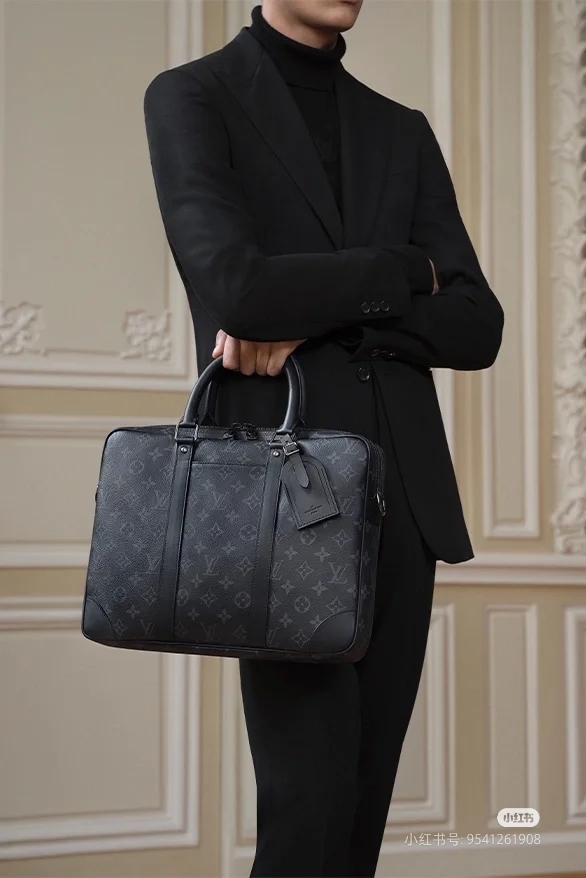 NO:213931,Top original single-variable chip all-steel hardware, M46457 black flower men's bag briefcase series This Voyage small briefcase, LV [top original list], louis vuitton19860909顶级原单变码芯片全钢五金, M46457黑花男包公文包系列 本款 Voyage 小号公文包,LV【顶级原单】,louis vuitton,Bag