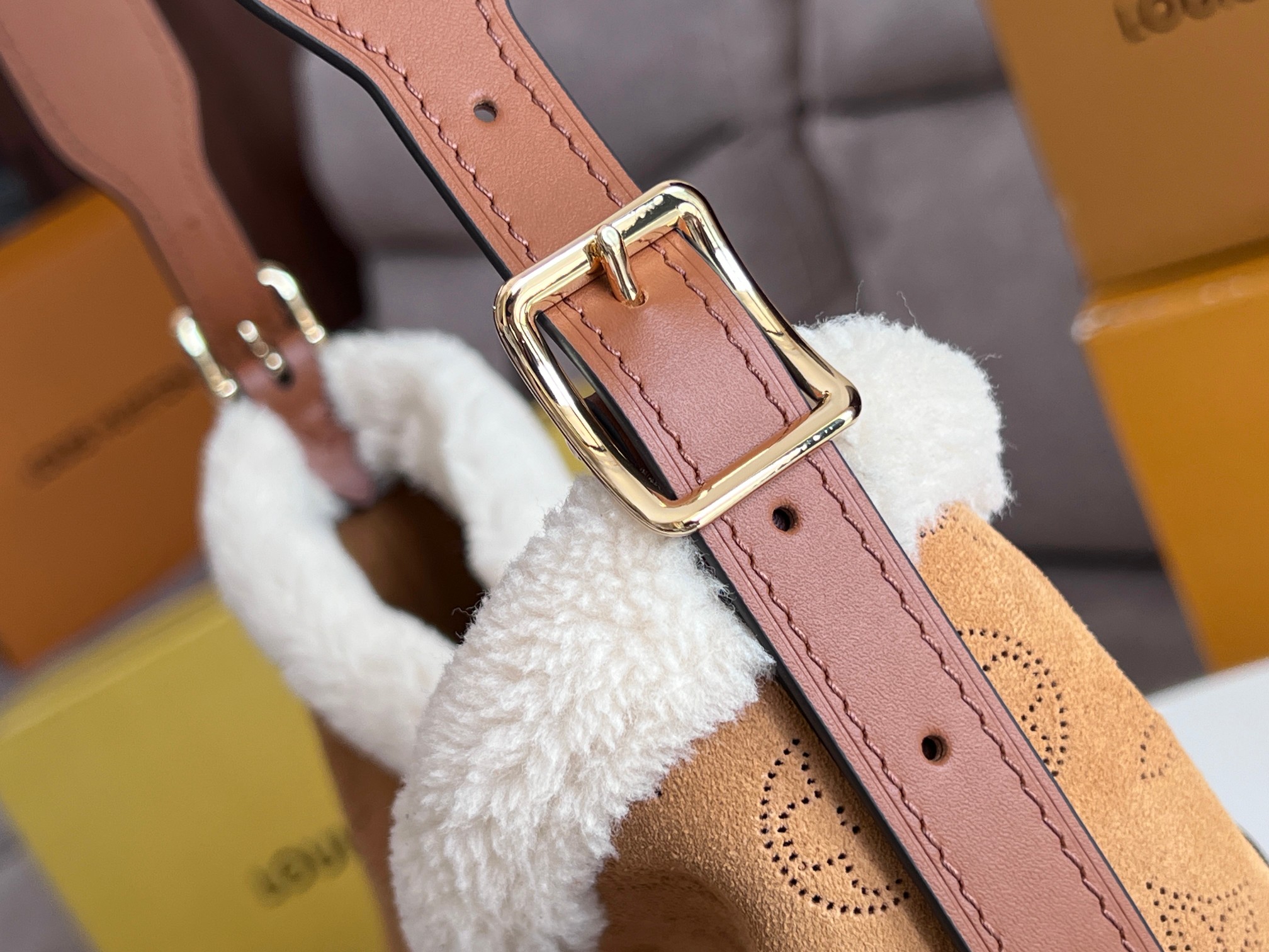 NO:201977,The model of the whole steel hardware variable code chip M11843 CarryAll small handbag, LV [top original list], louis vuitton19860909对版开发全钢五金变码芯片型号 M11843 本款 CarryAll 小号手袋,LV【顶级原单】,louis vuitton,Bag