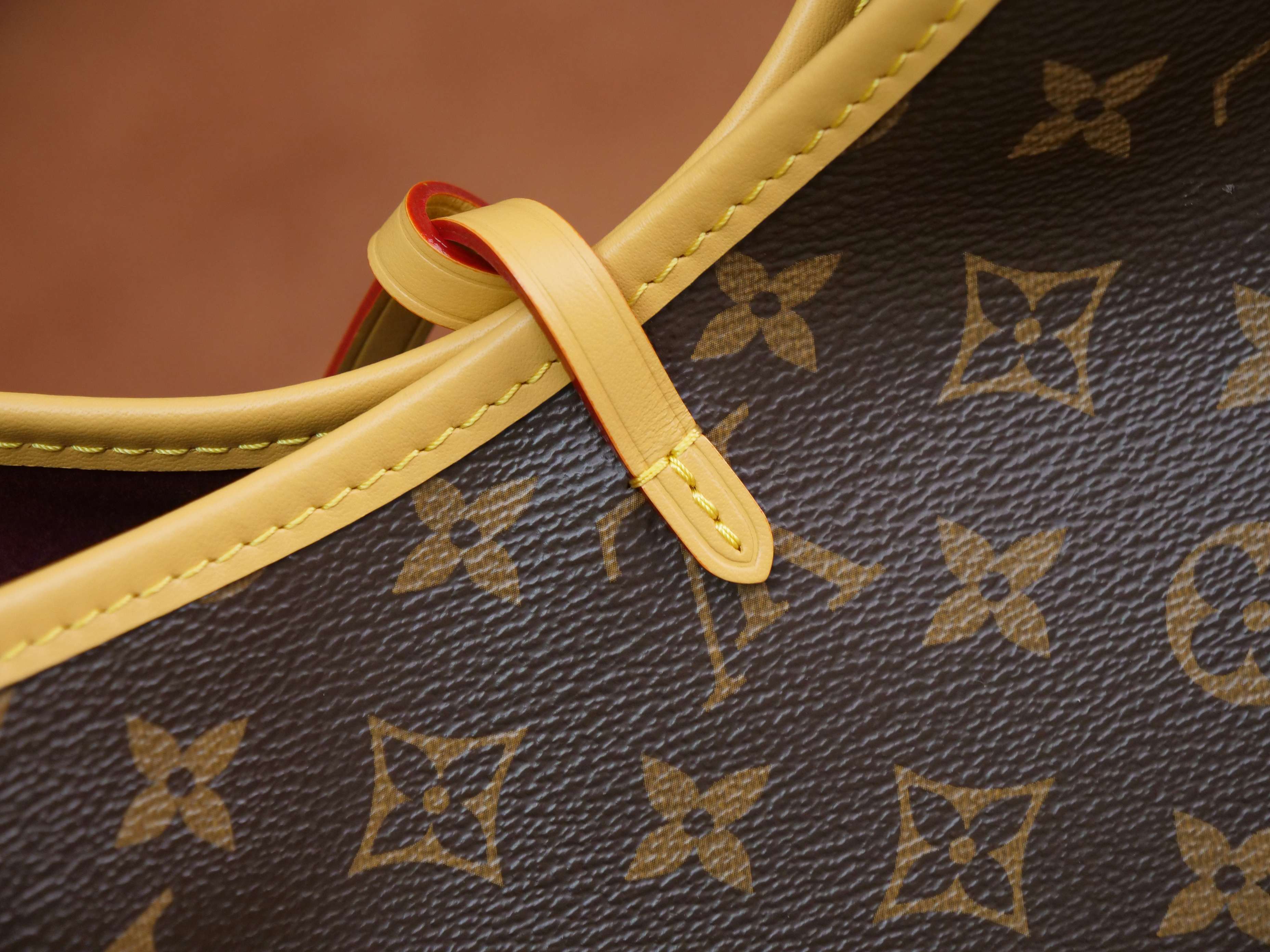 NO:557112,Special grade all-steel, 163 chips, imported fabrics, full set of duty-free packaging Model; M46203 Exclusive real shot, the real thing is consistent with the picture, detailed picture, LV [top original order], louis vuitton19860909特级全钢,163芯片,进口面料,全套免税包装 型号；M46203 独家实拍,实物与图片一致,细节图,LV【顶级原单】,louis vuitton,Bag