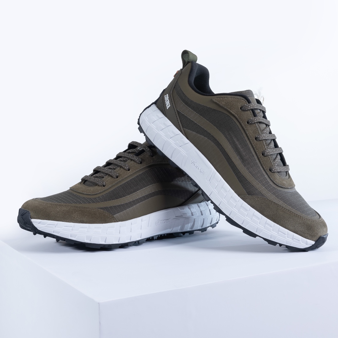 480Ermenegildo Zegna Ermenegildo Zegna Otoño/Invierno Zapatillas deportivas acolchadas impermeables 