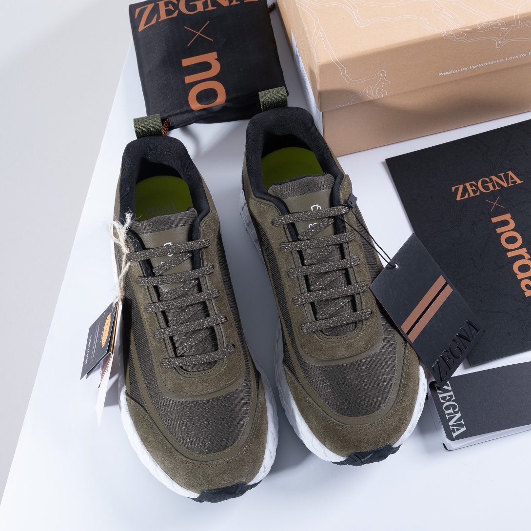 480Ermenegildo Zegna Ermenegildo Zegna Otoño/Invierno Zapatillas deportivas acolchadas impermeables 