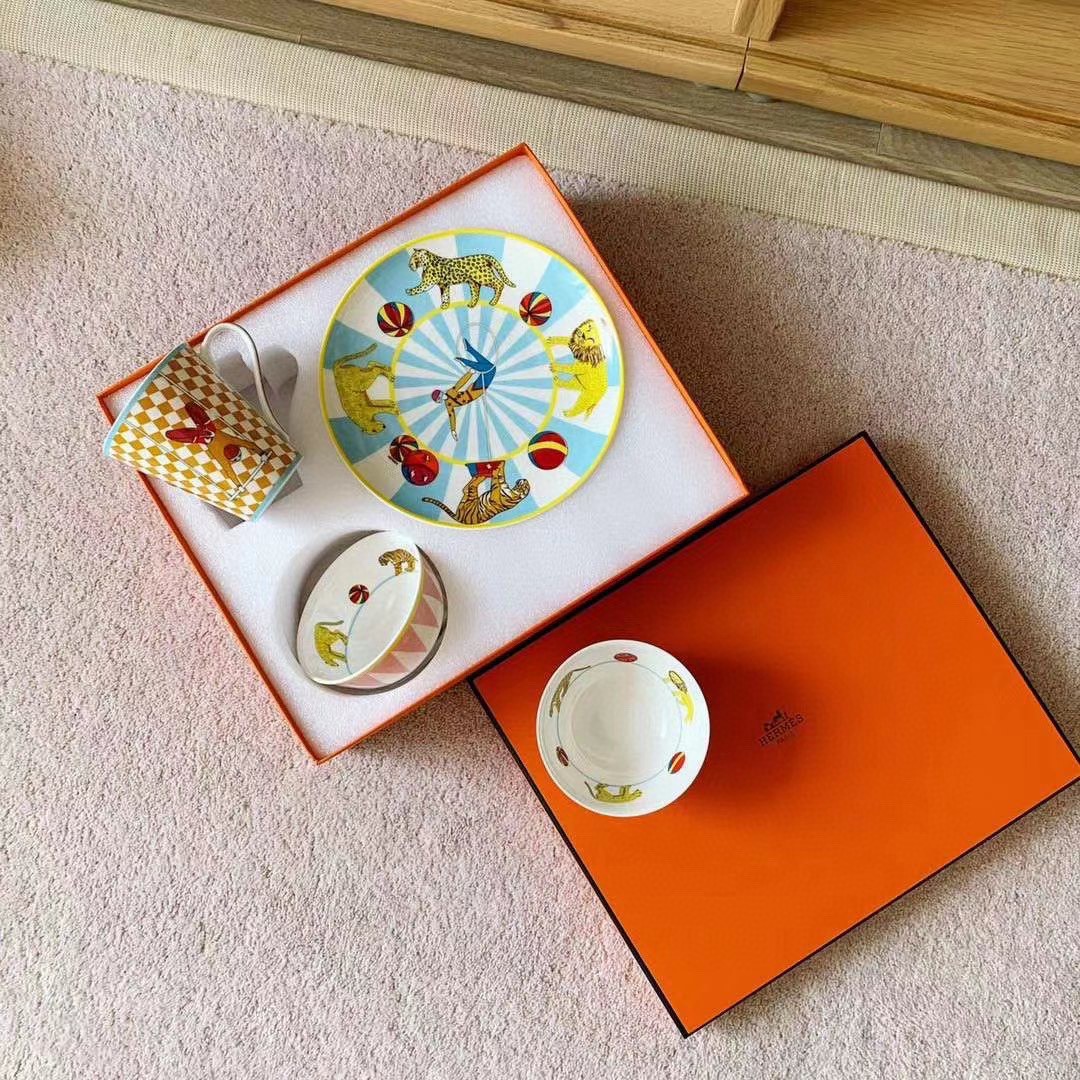 路易威登 Louis Vuitton 高定典藏名品高定成衣时装外套连衣裙衬衫T恤 #5D17D1D1 4