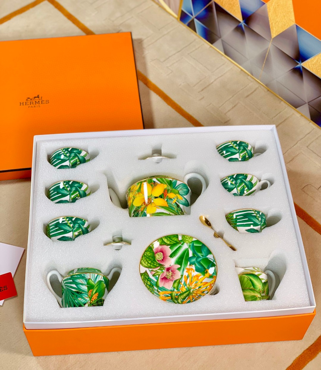 路易威登 Louis Vuitton 高定典藏名品高定成衣时装外套连衣裙衬衫T恤 #FBE4554C 9
