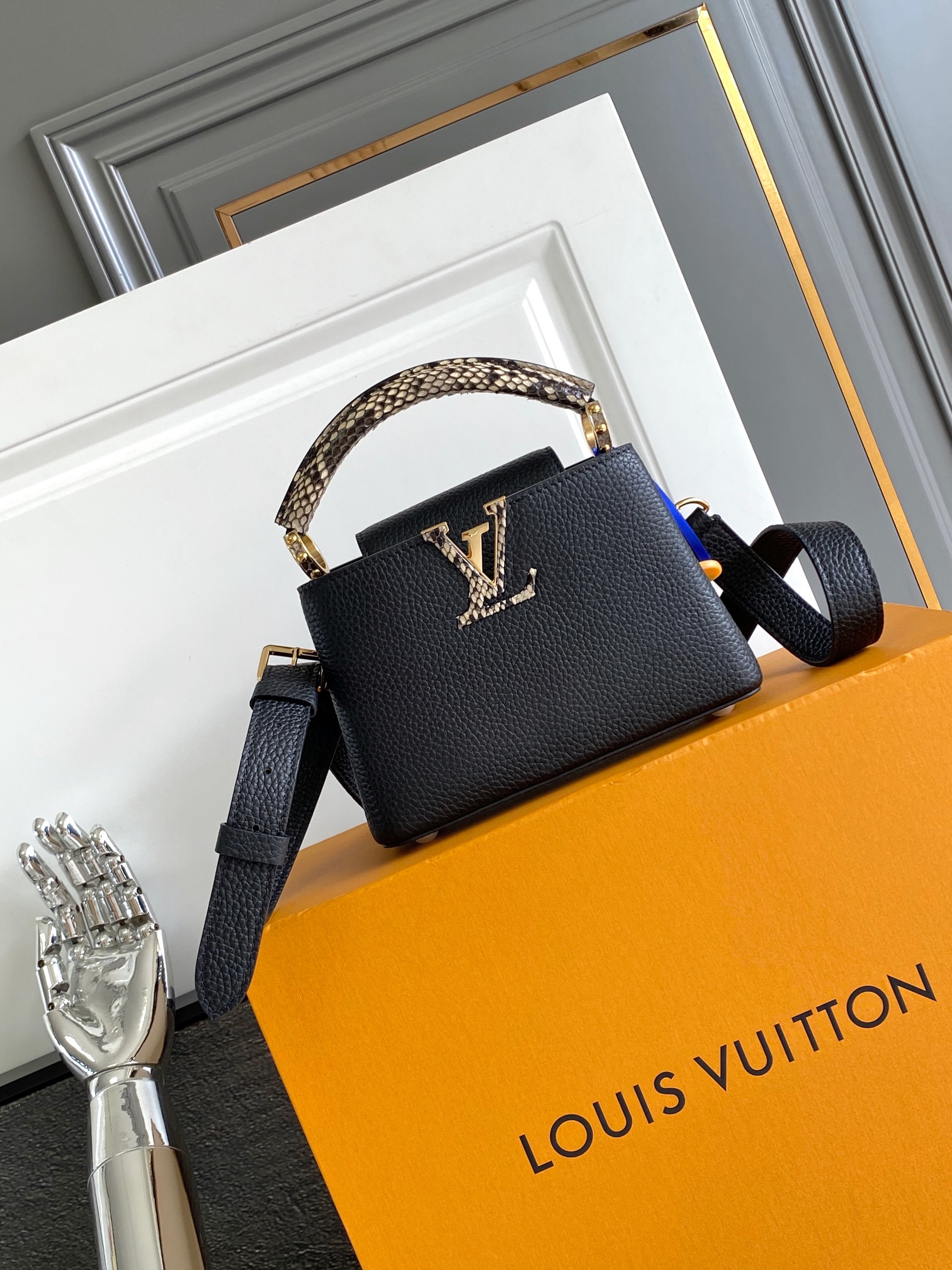 动态芯片
M85515黑