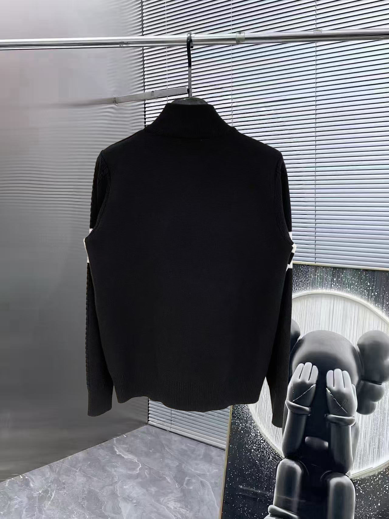 🌾 普拉达 2025秋冬新款 顶级版本 最新款针织羊毛衫独家发售！原版复刻，独家设计，超强工艺！极其奢华