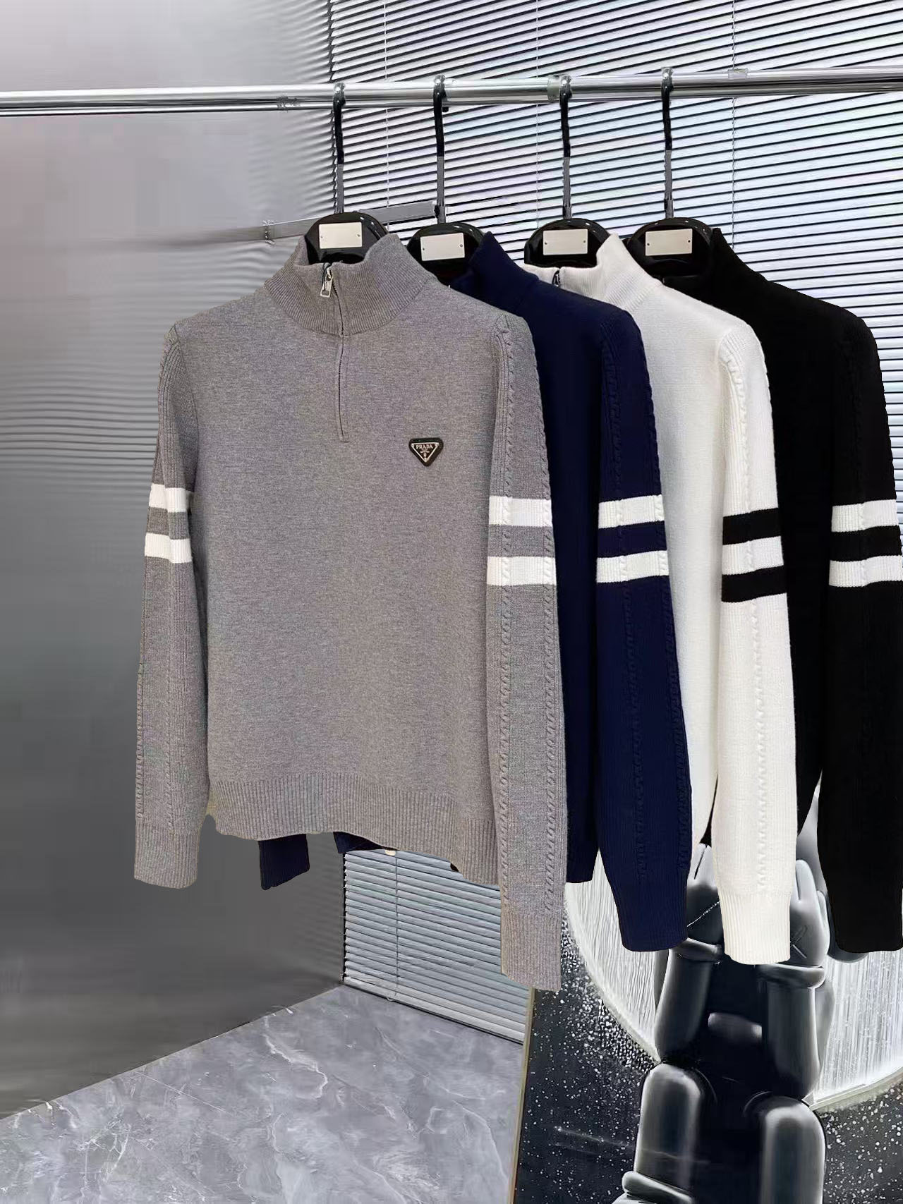 🌾 普拉达 2025秋冬新款 顶级版本 最新款针织羊毛衫独家发售！原版复刻，独家设计，超强工艺！极其奢华