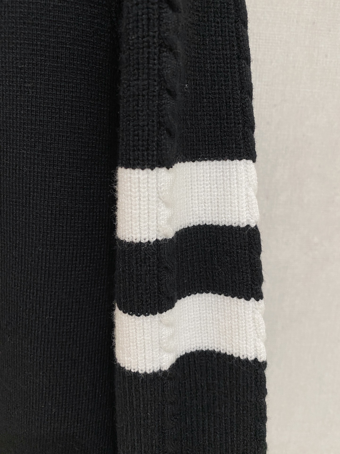 🌾 普拉达 2025秋冬新款 顶级版本 最新款针织羊毛衫独家发售！原版复刻，独家设计，超强工艺！极其奢华