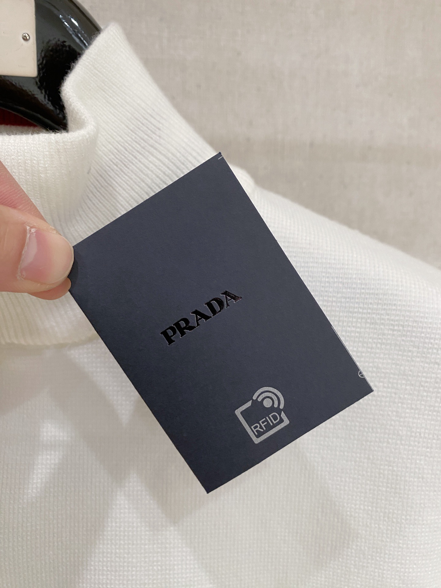 🌾 普拉达 2025秋冬新款 顶级版本 最新款针织羊毛衫独家发售！原版复刻，独家设计，超强工艺！极其奢华