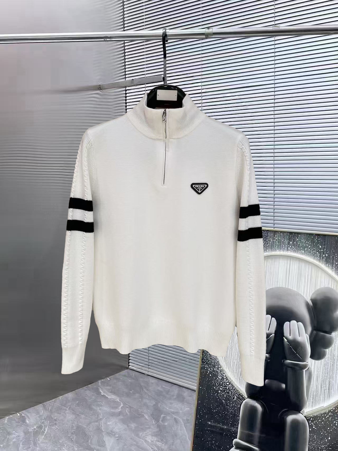 🌾 普拉达 2025秋冬新款 顶级版本 最新款针织羊毛衫独家发售！原版复刻，独家设计，超强工艺！极其奢华