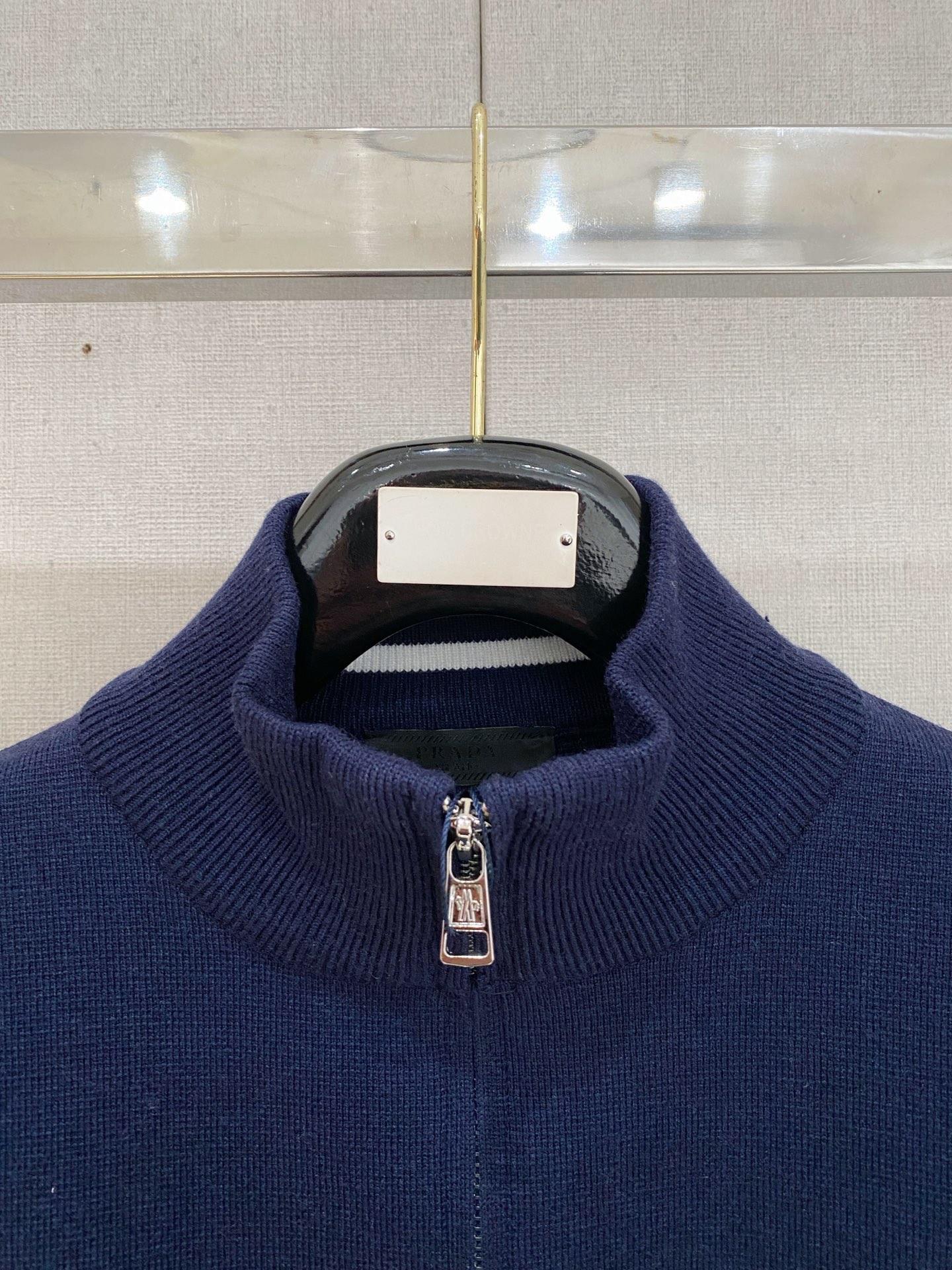 🌾 普拉达 2025秋冬新款 顶级版本 最新款针织羊毛衫独家发售！原版复刻，独家设计，超强工艺！极其奢华