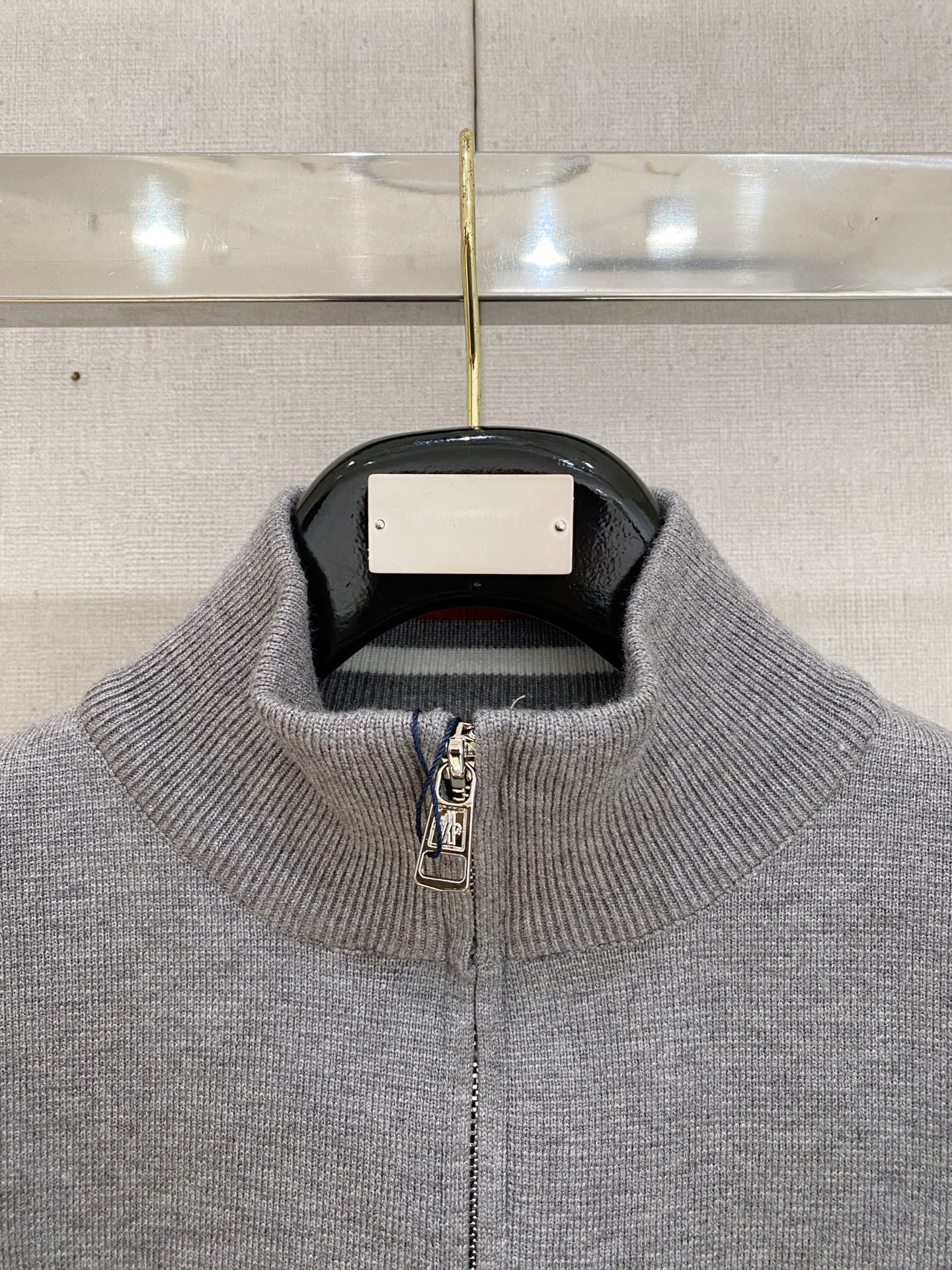 🌾 普拉达 2025秋冬新款 顶级版本 最新款针织羊毛衫独家发售！原版复刻，独家设计，超强工艺！极其奢华