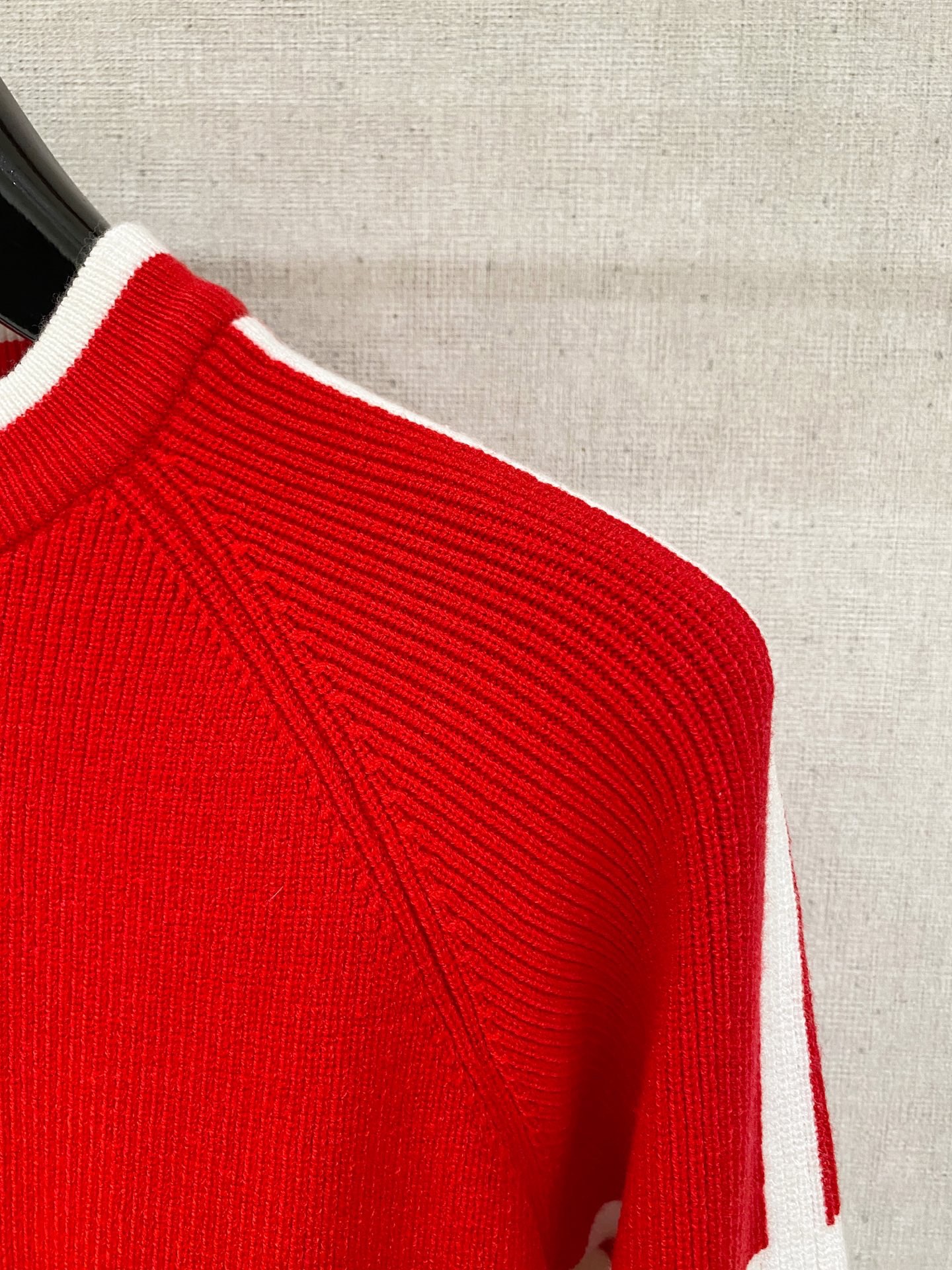 🌾！ 2025秋冬新品毛衣，休闲时尚保暖，打底单穿都可以进口羊毛混纺羊毛，保暖性很强，不刺激皮肤，可贴身