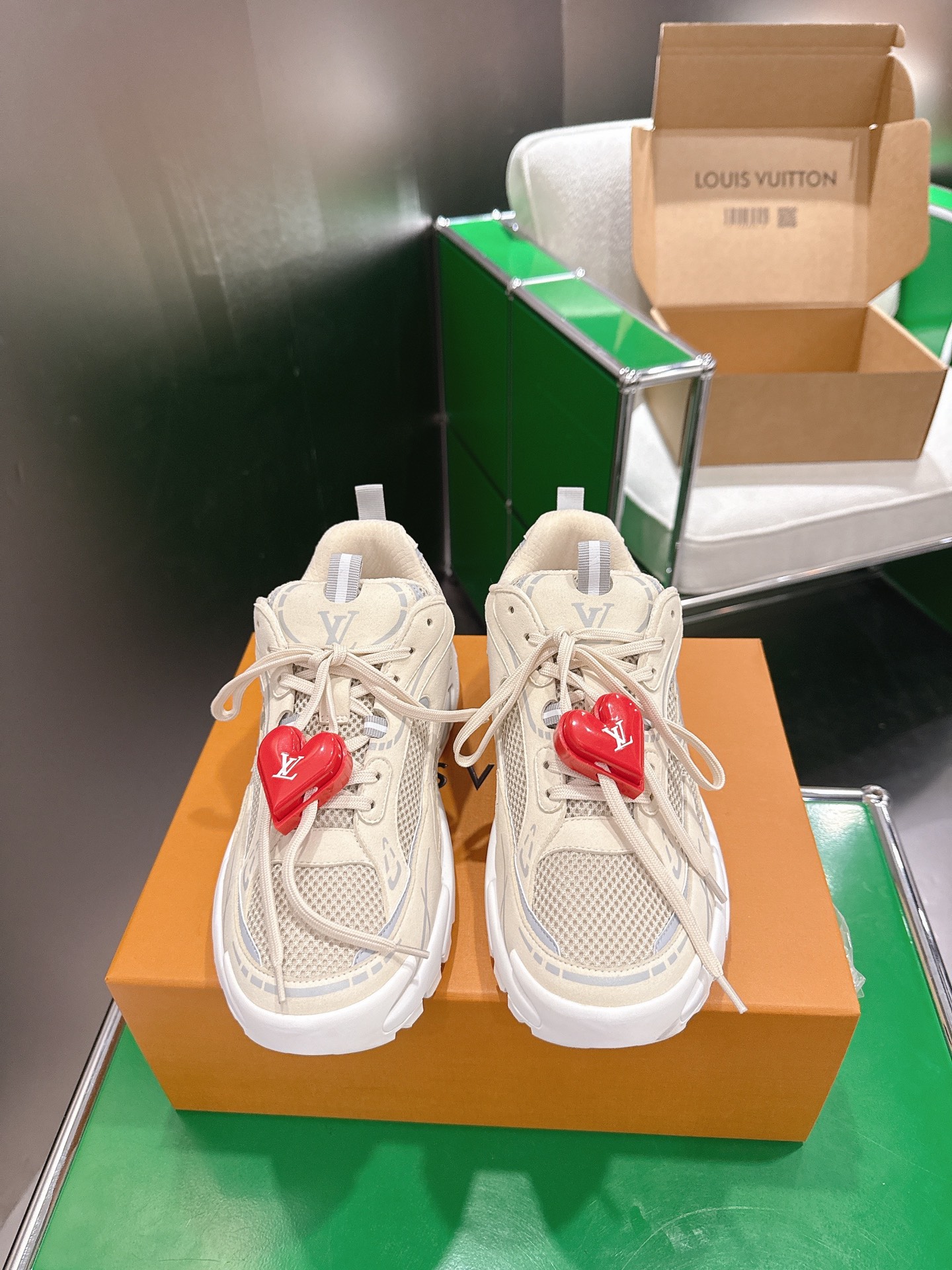 LV Style Men's Shoes Lookbook Reference image 1